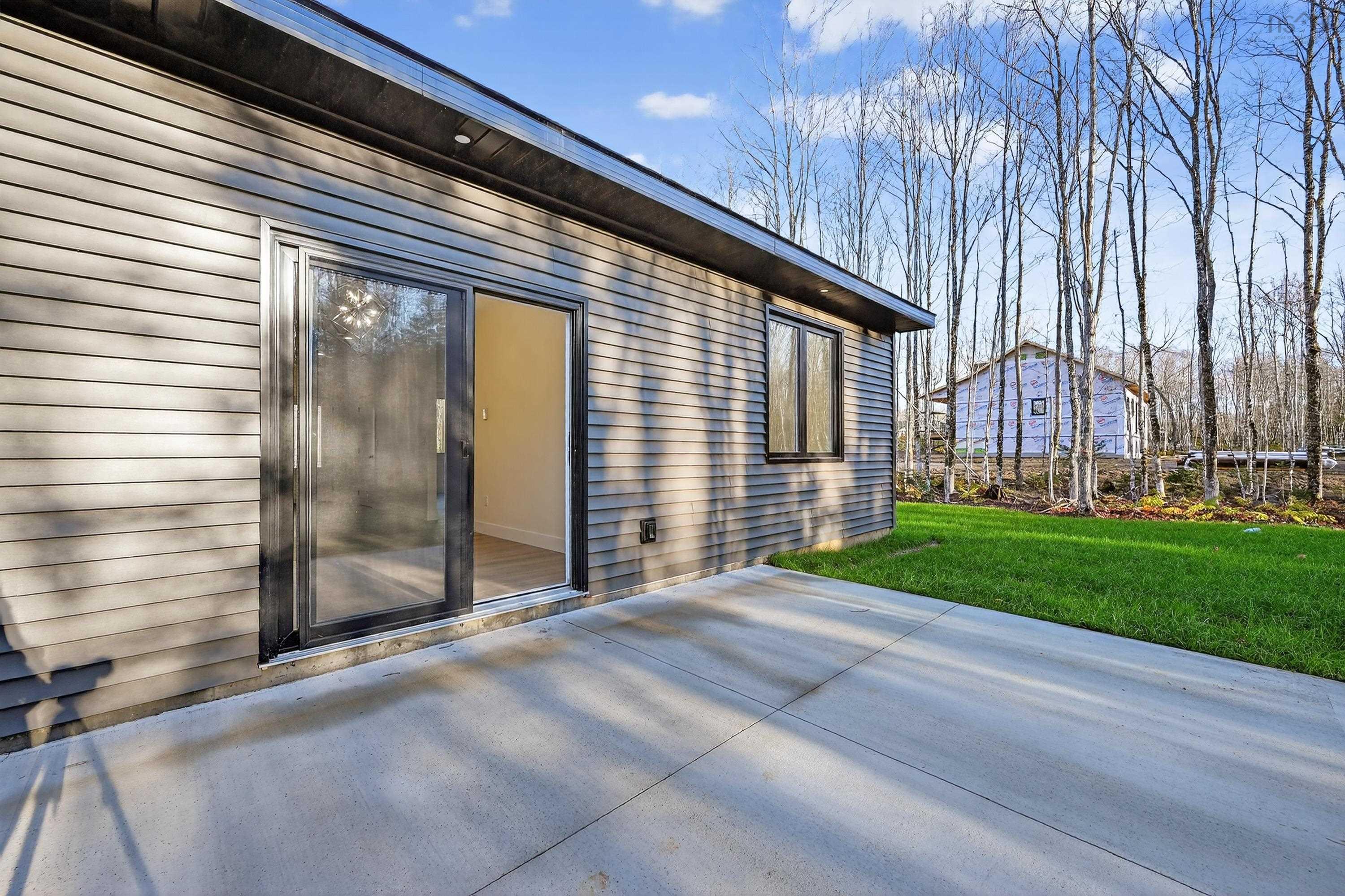 $579,900.00: 14 Emerson Drive, Howie Centre