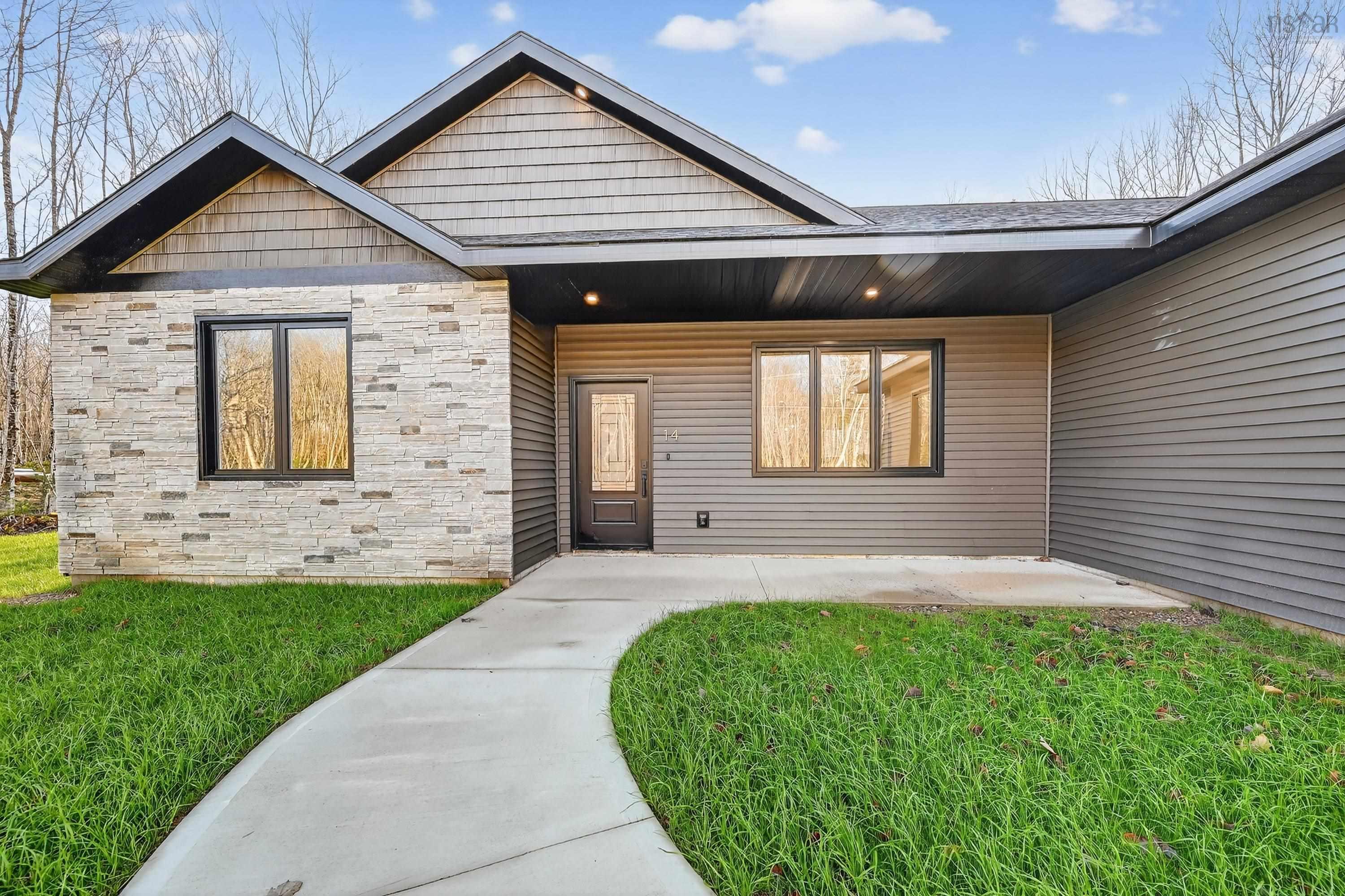 $579,900.00: 14 Emerson Drive, Howie Centre