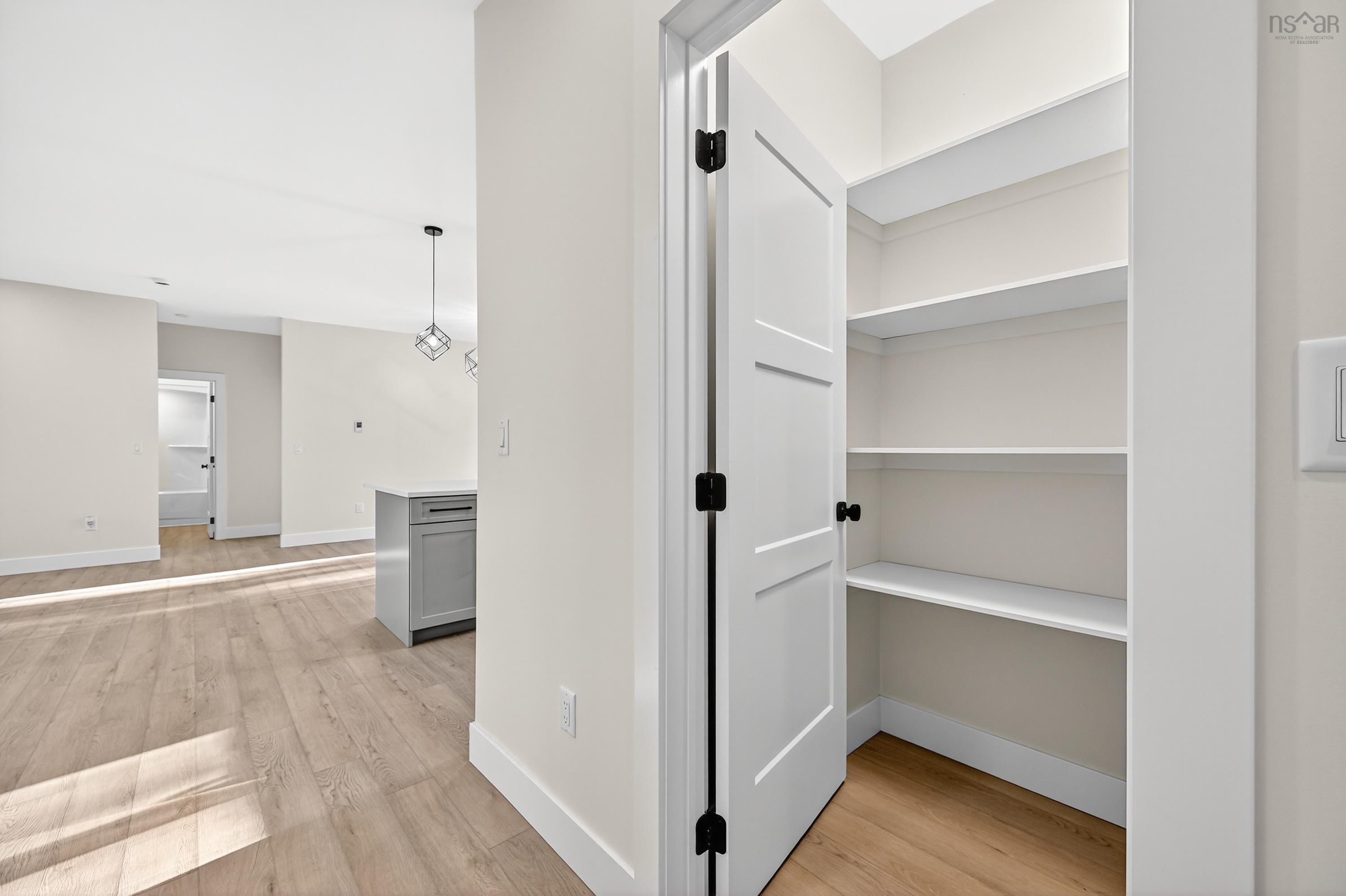 $579,900.00: 14 Emerson Drive, Howie Centre