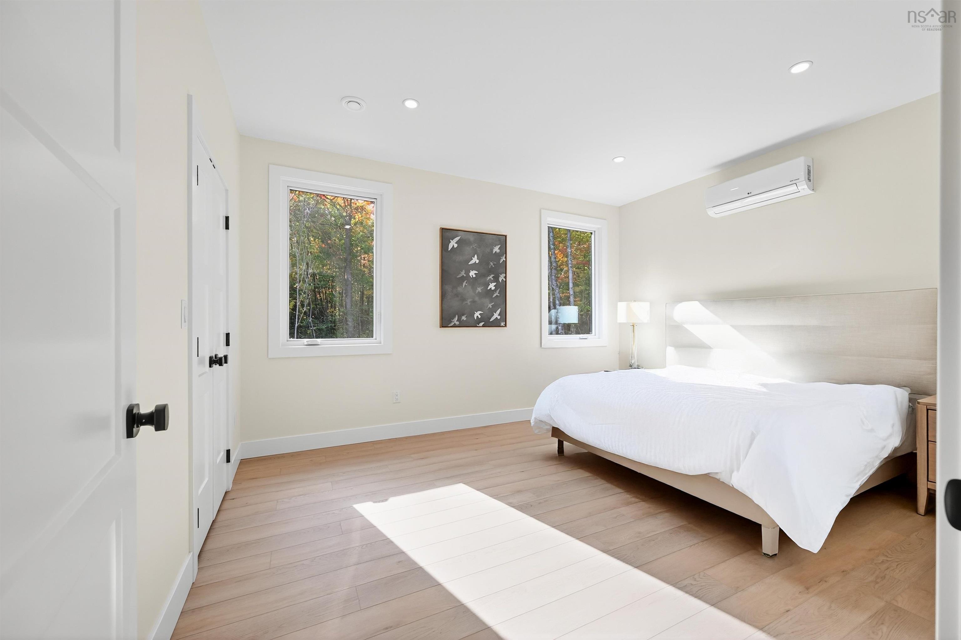 $579,900.00: 14 Emerson Drive, Howie Centre