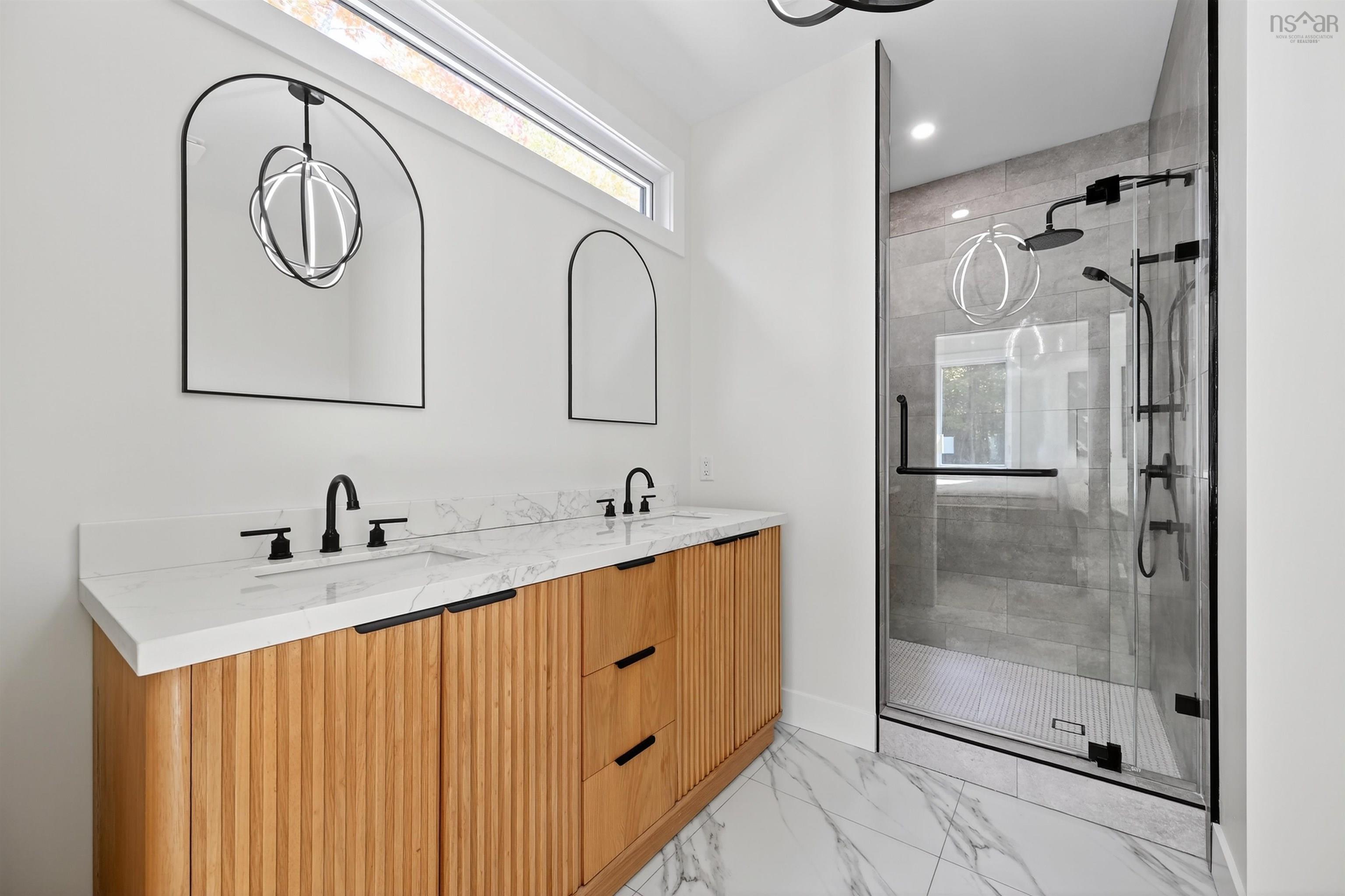 $579,900.00: 14 Emerson Drive, Howie Centre