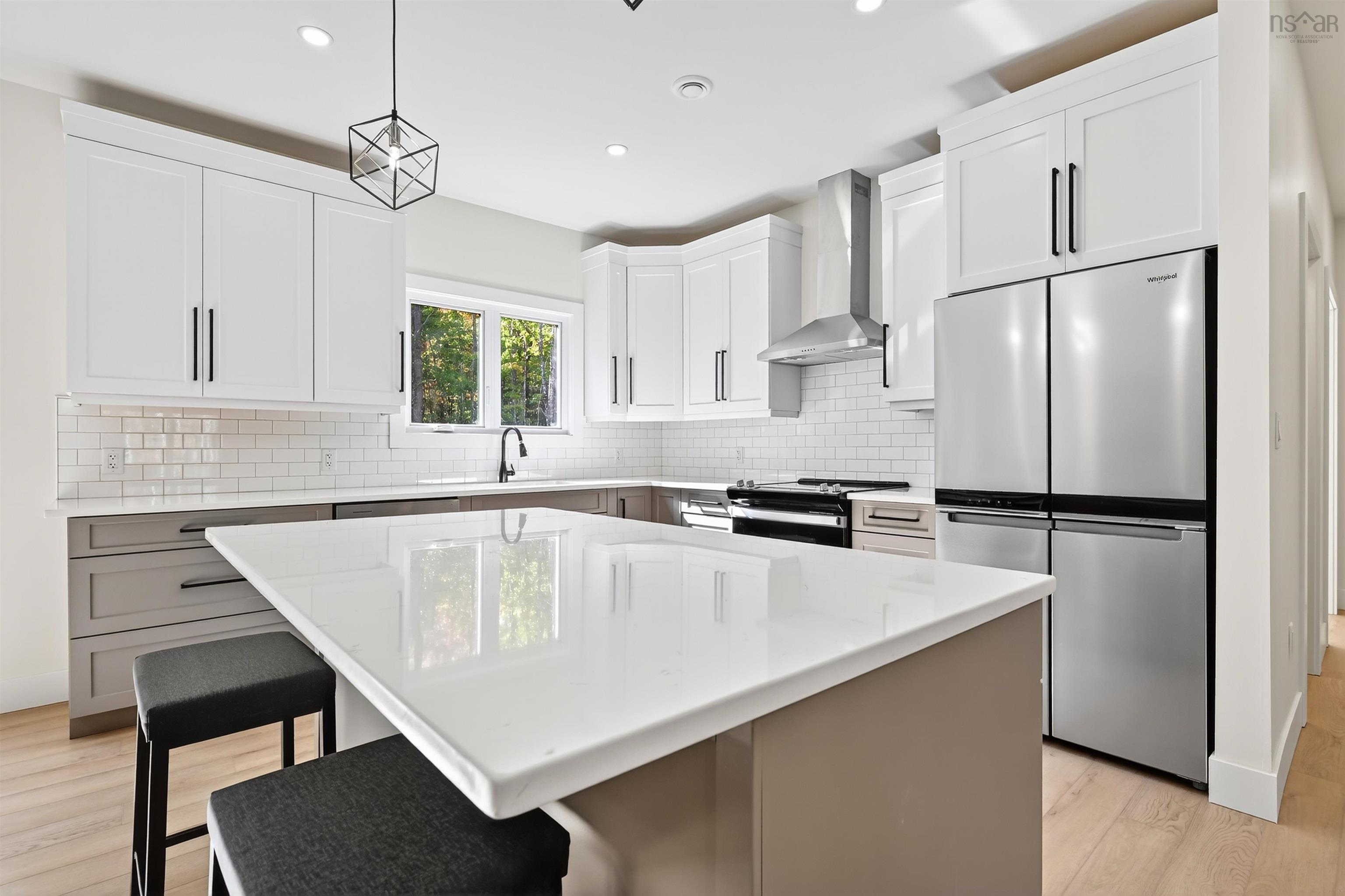 $579,900.00: 14 Emerson Drive, Howie Centre