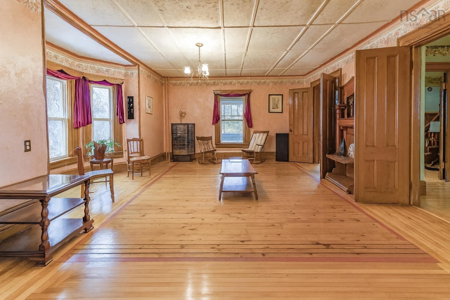 $495,000.00: 6624 Highway 221 Lakeville NS, Lakeville