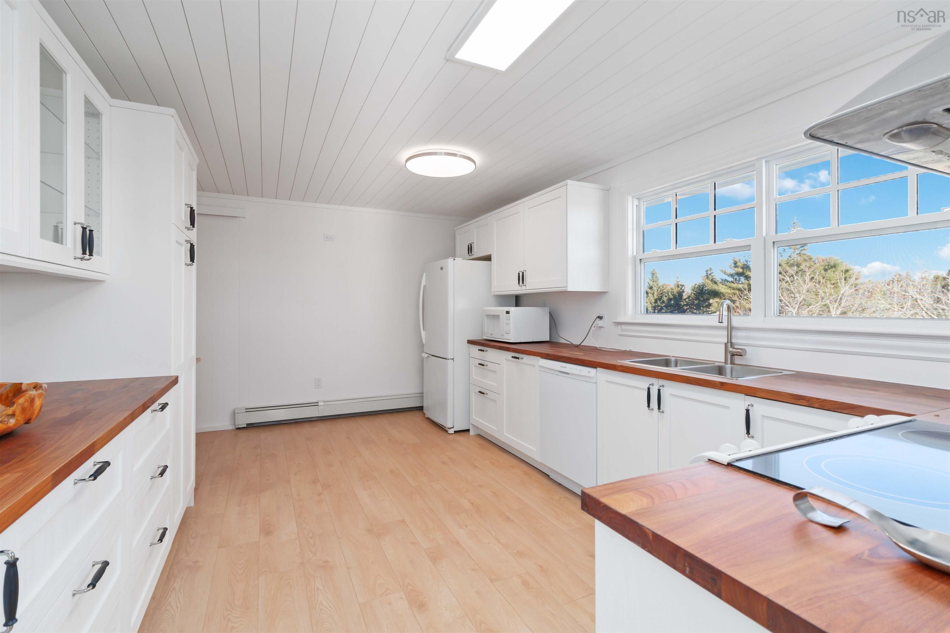 $1,150,000.00: 97 Nauss Point Road, Chester