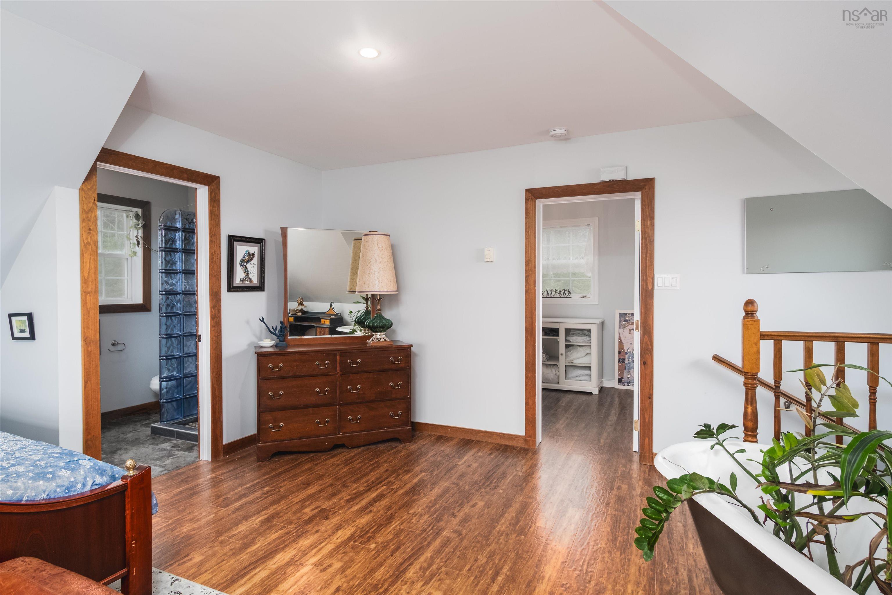 $330,000.00: 10198 Grenville Street, St. Peter