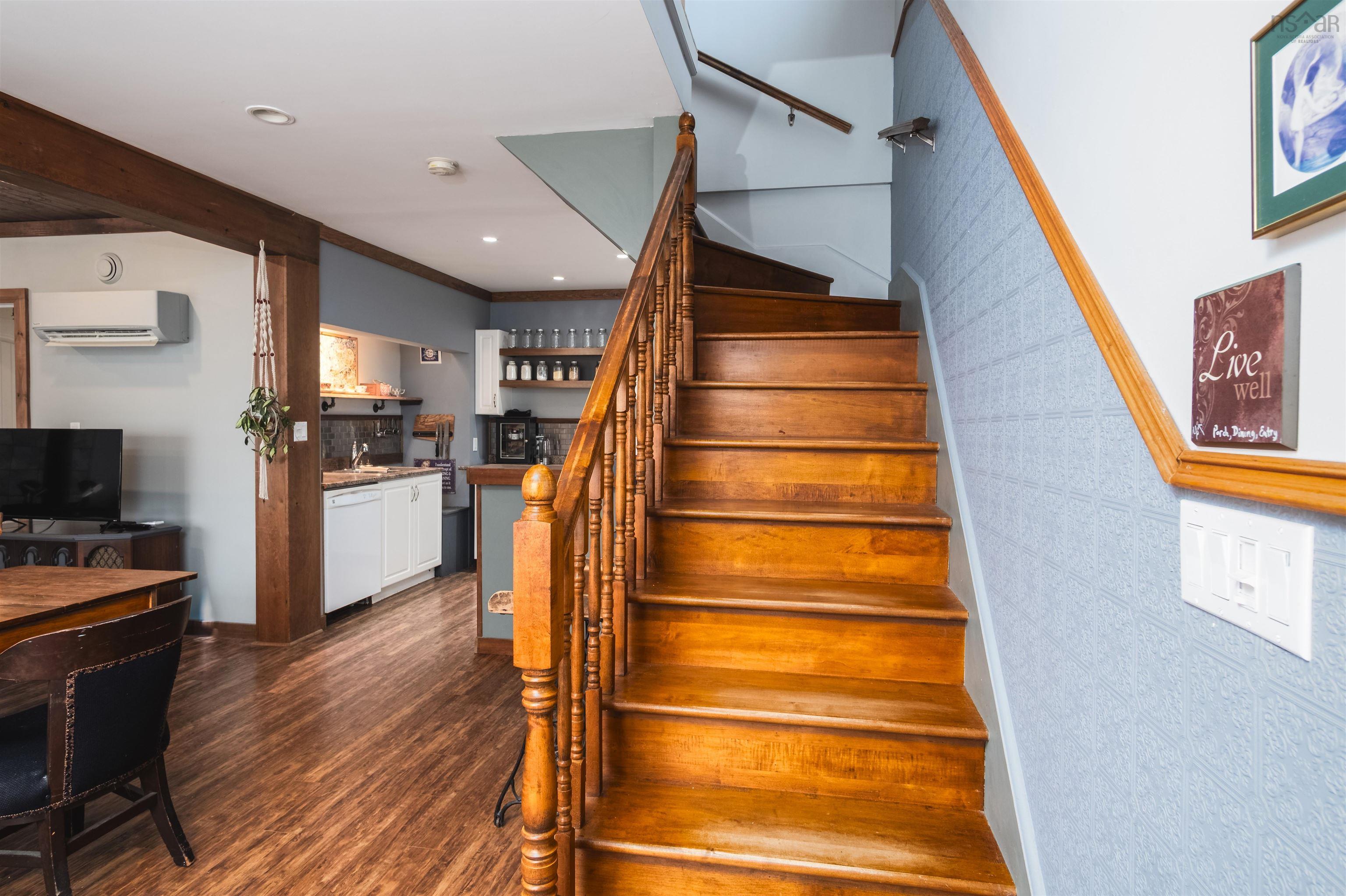 $330,000.00: 10198 Grenville Street, St. Peter