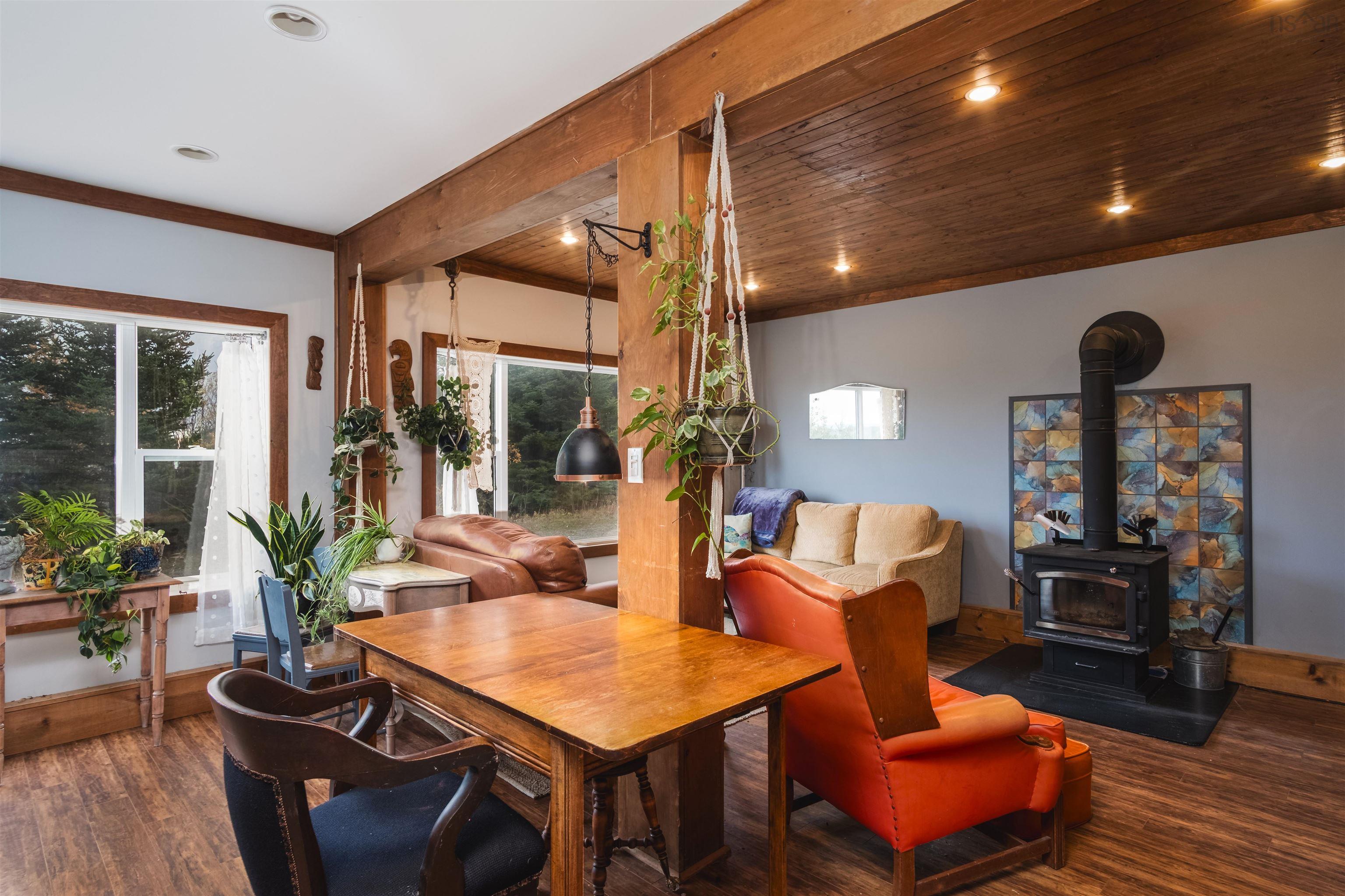 $330,000.00: 10198 Grenville Street, St. Peter