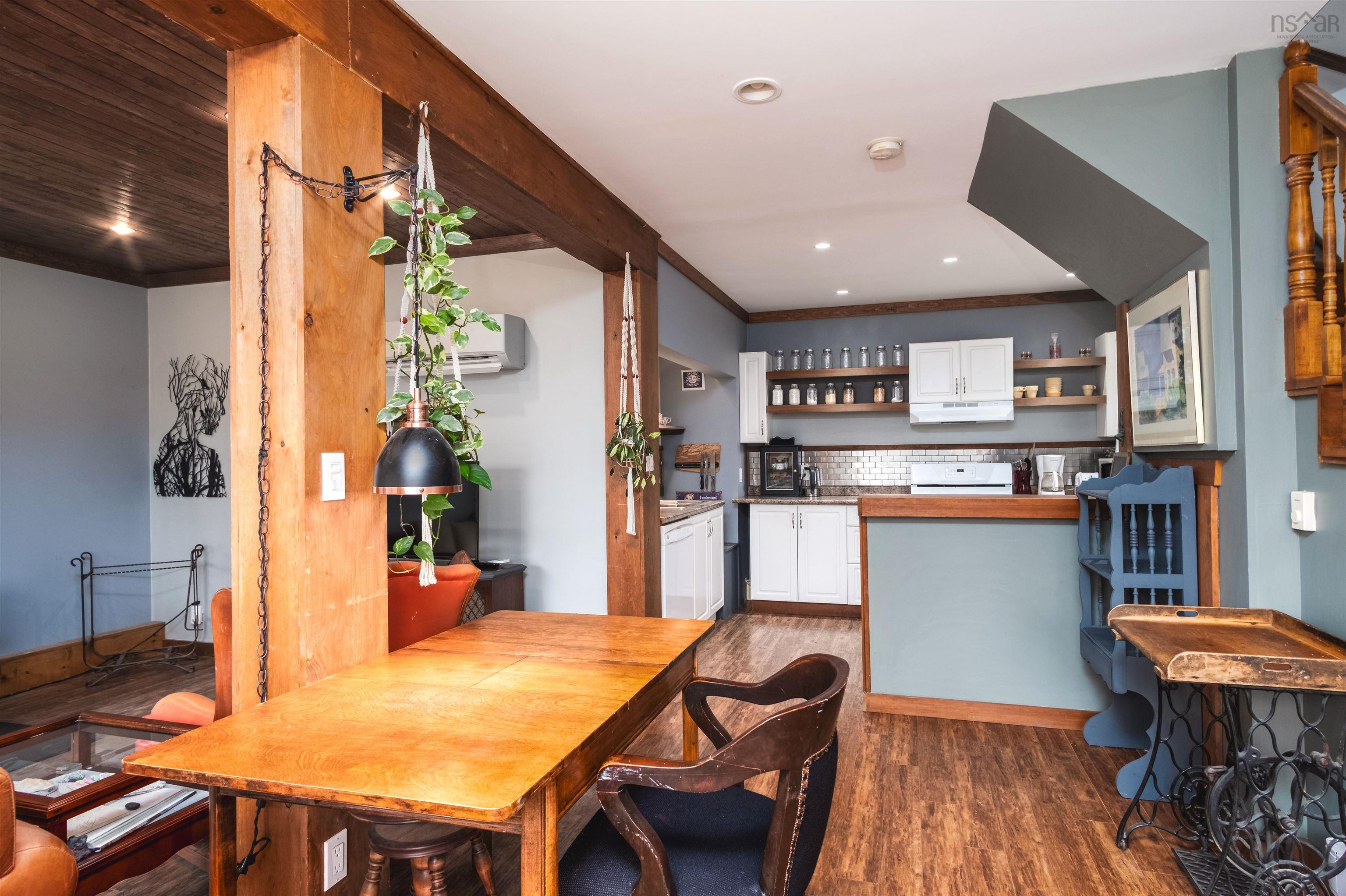 $330,000.00: 10198 Grenville Street, St. Peter