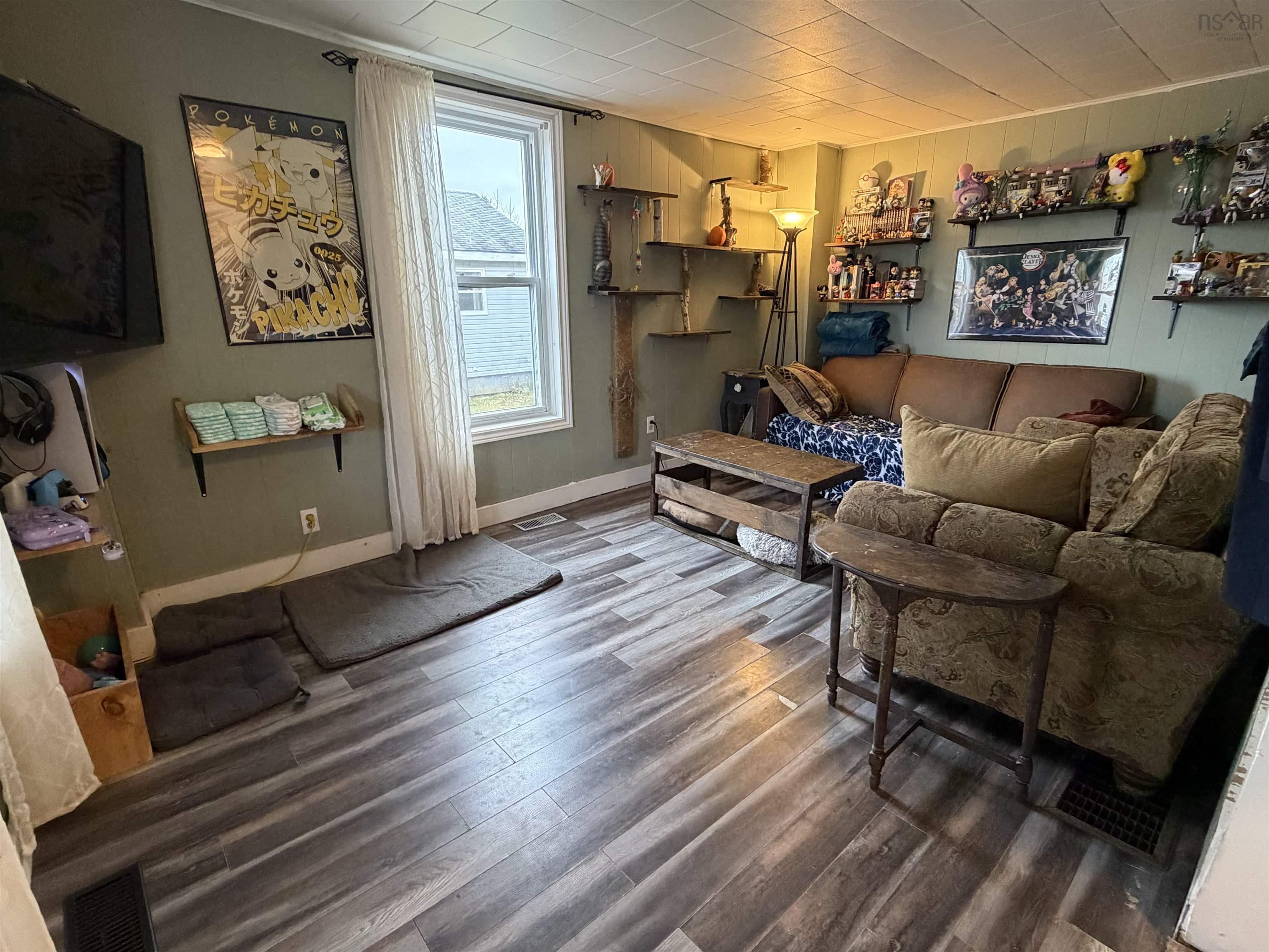 $189,900.00: 2149 Cowan Street, Westville