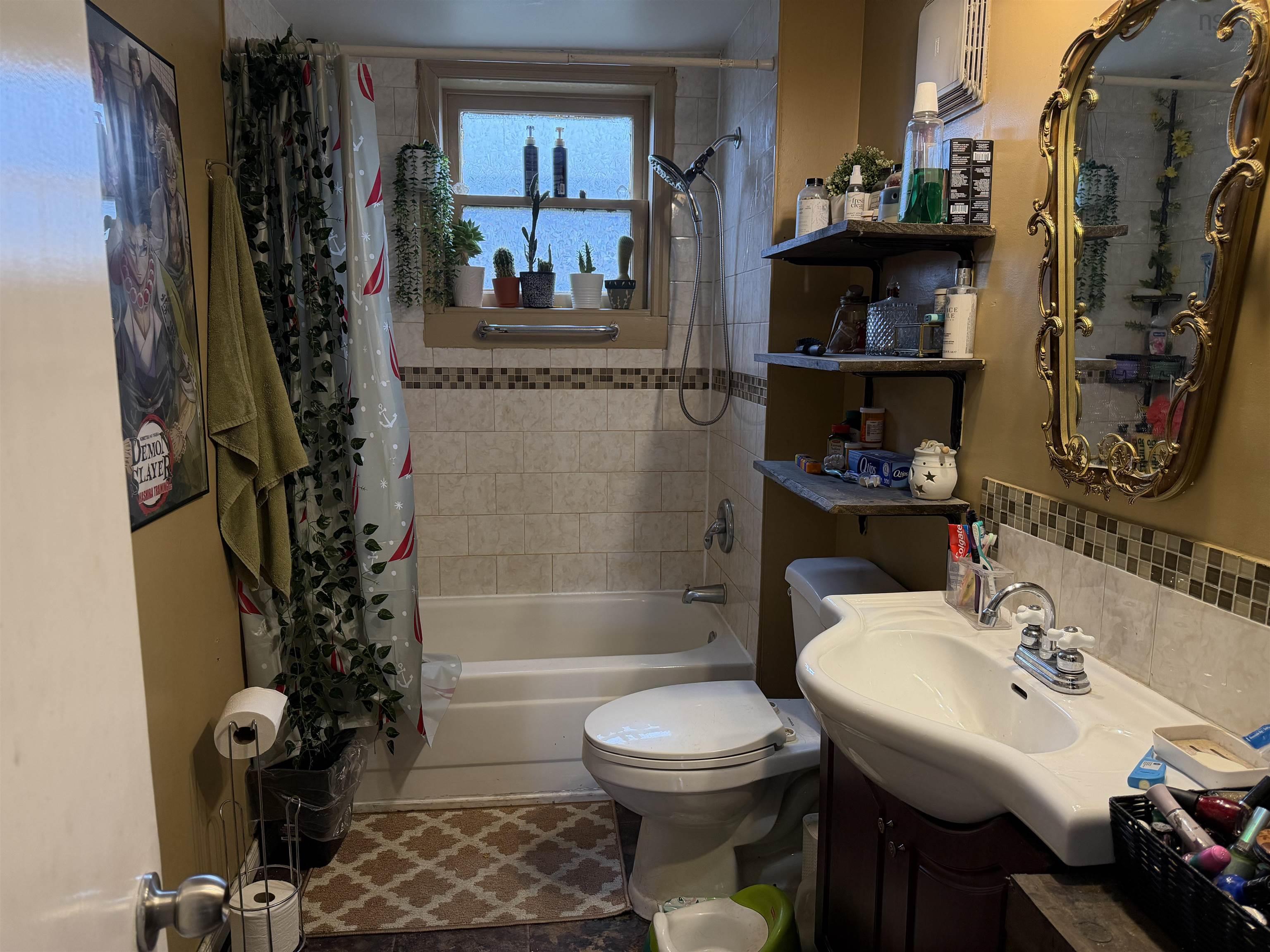 $189,900.00: 2149 Cowan Street, Westville