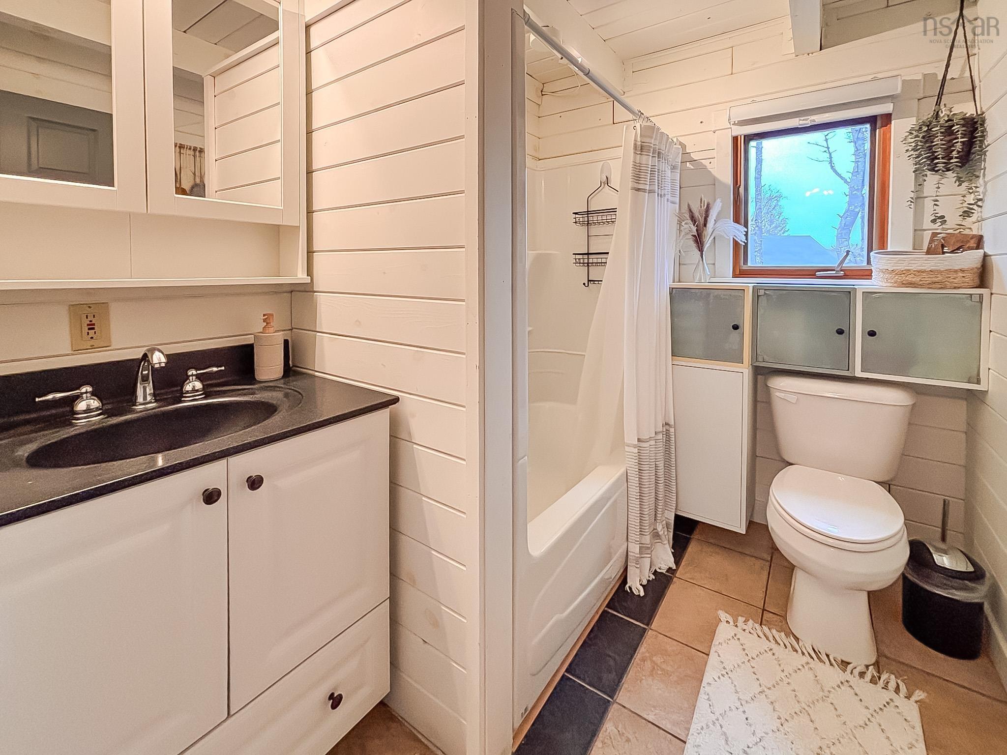 $599,000.00: 25 Oakridge Lane, East Clifford