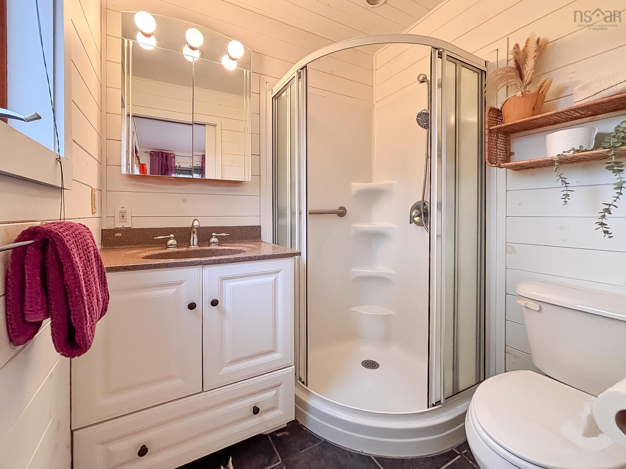 $599,000.00: 25 Oakridge Lane, East Clifford