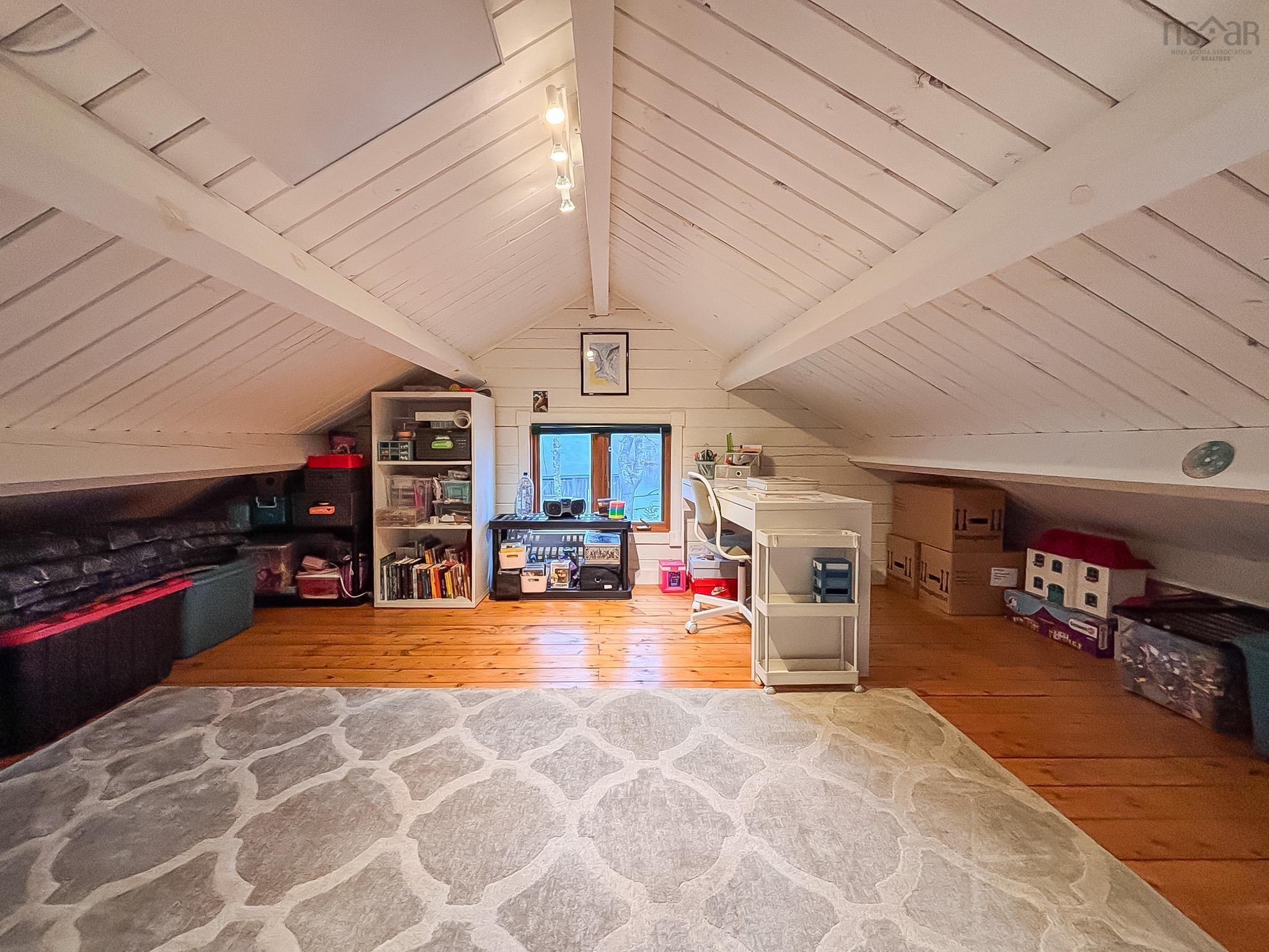 $599,000.00: 25 Oakridge Lane, East Clifford