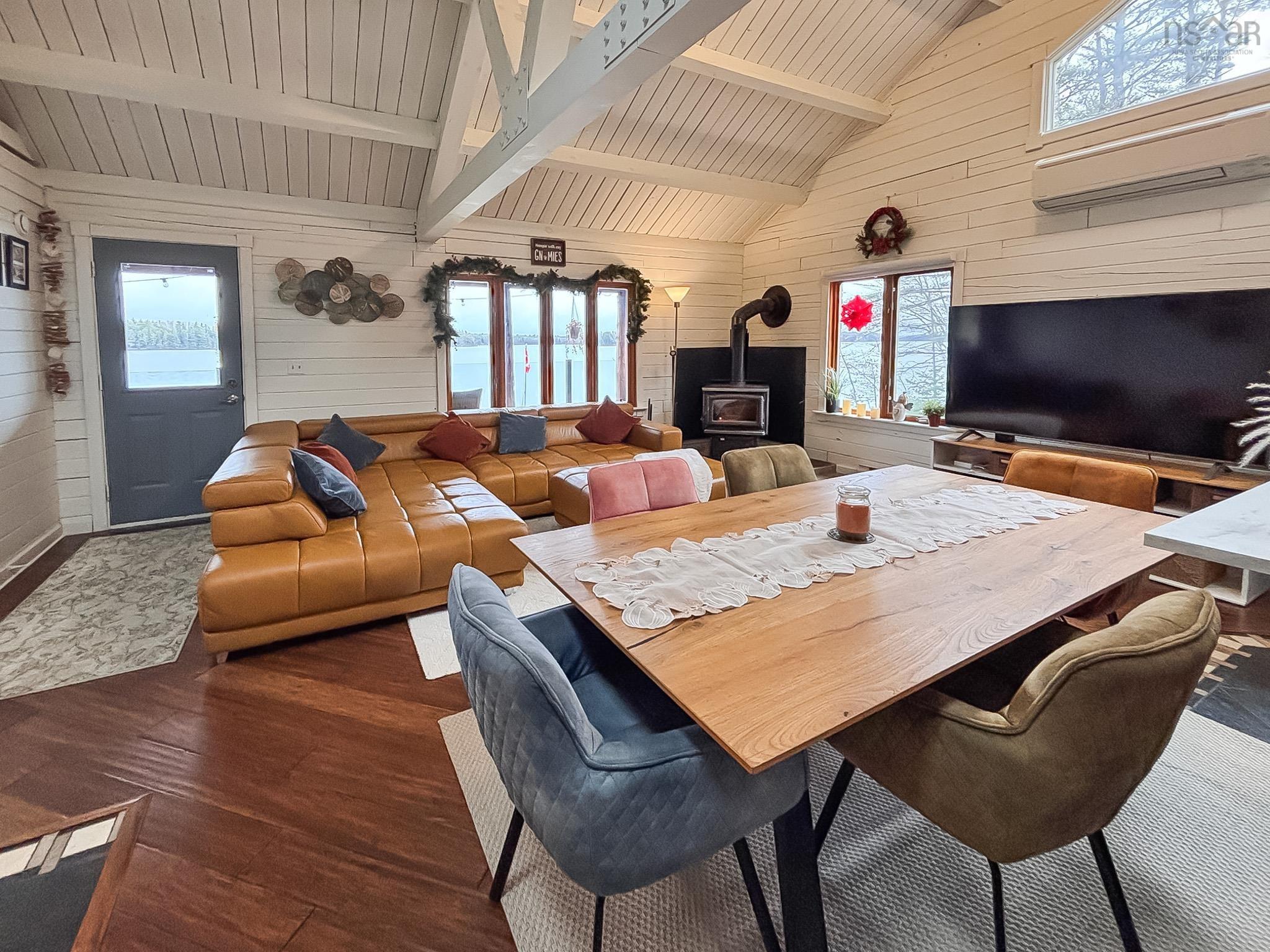 $599,000.00: 25 Oakridge Lane, East Clifford