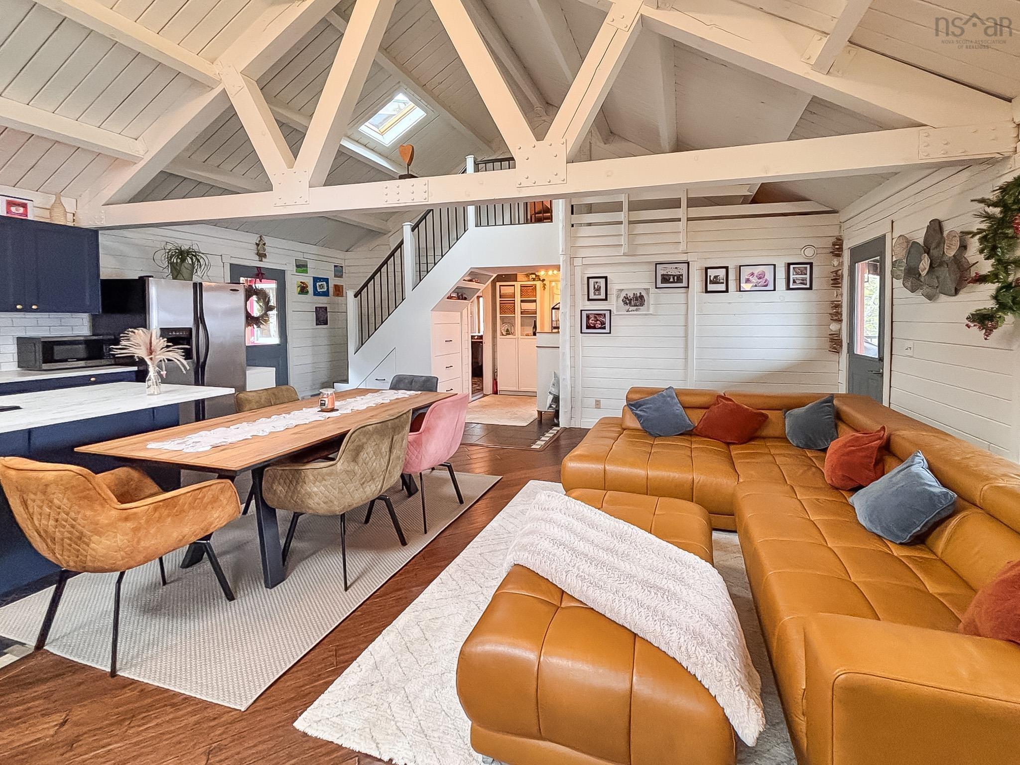 $599,000.00: 25 Oakridge Lane, East Clifford