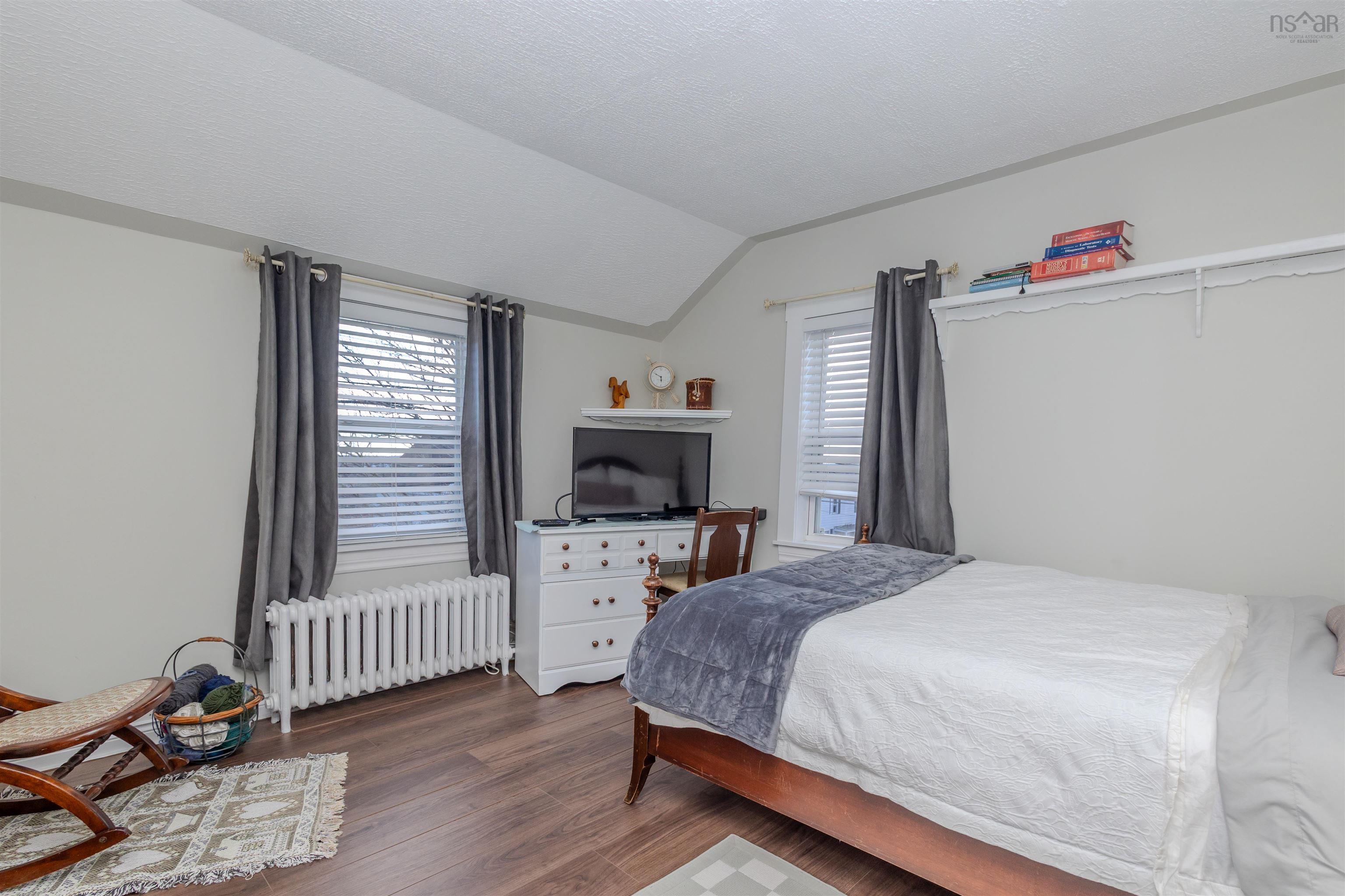 $349,900.00: 340 King Edward Street, Glace Bay