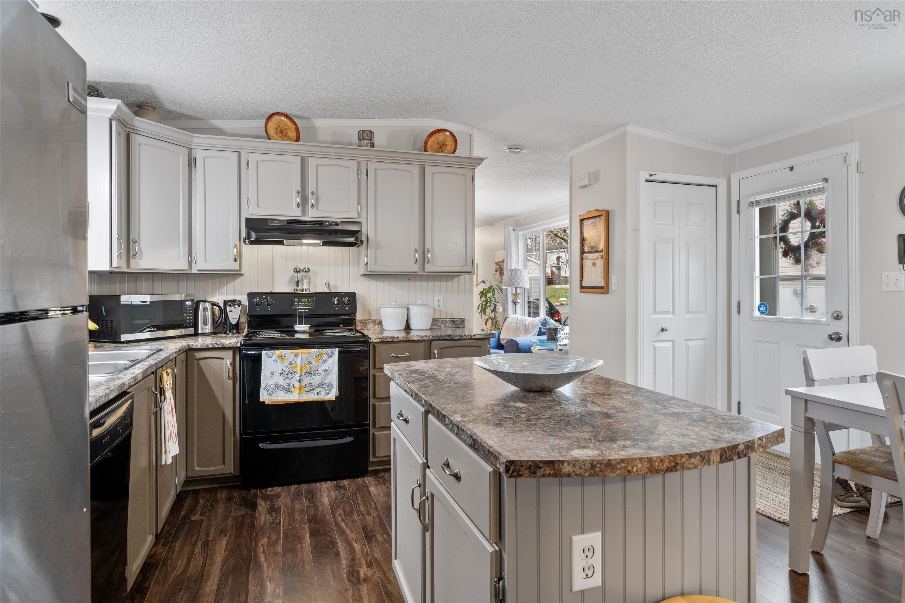 30 Stanley Street, Sackville, NS (MLS 202528590)