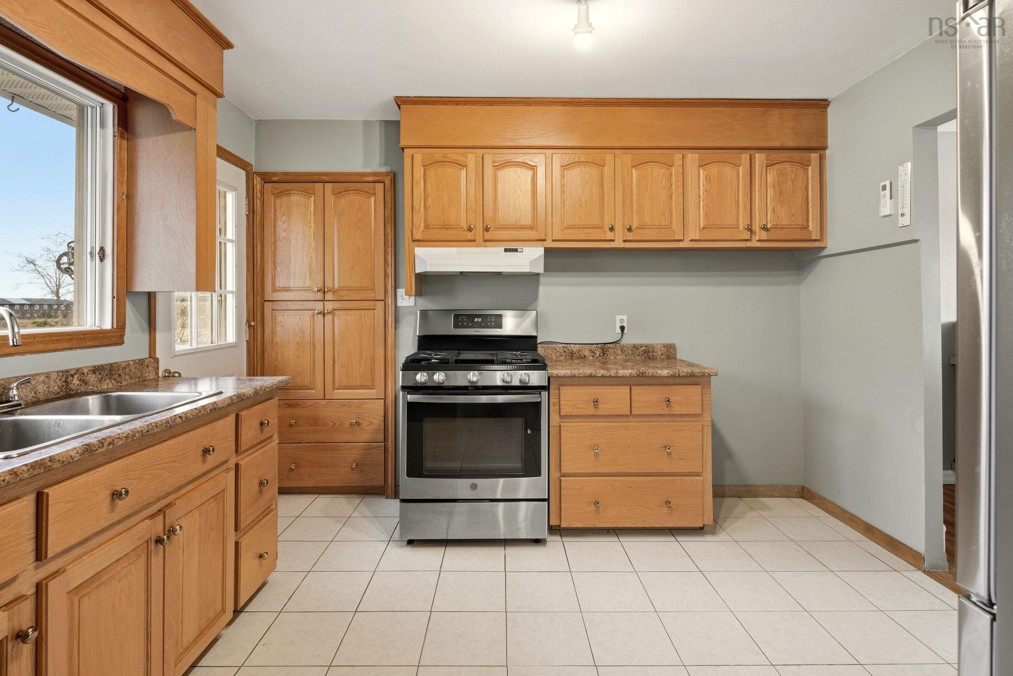 35 Maple Drive, Timberlea, NS (MLS 202528599)