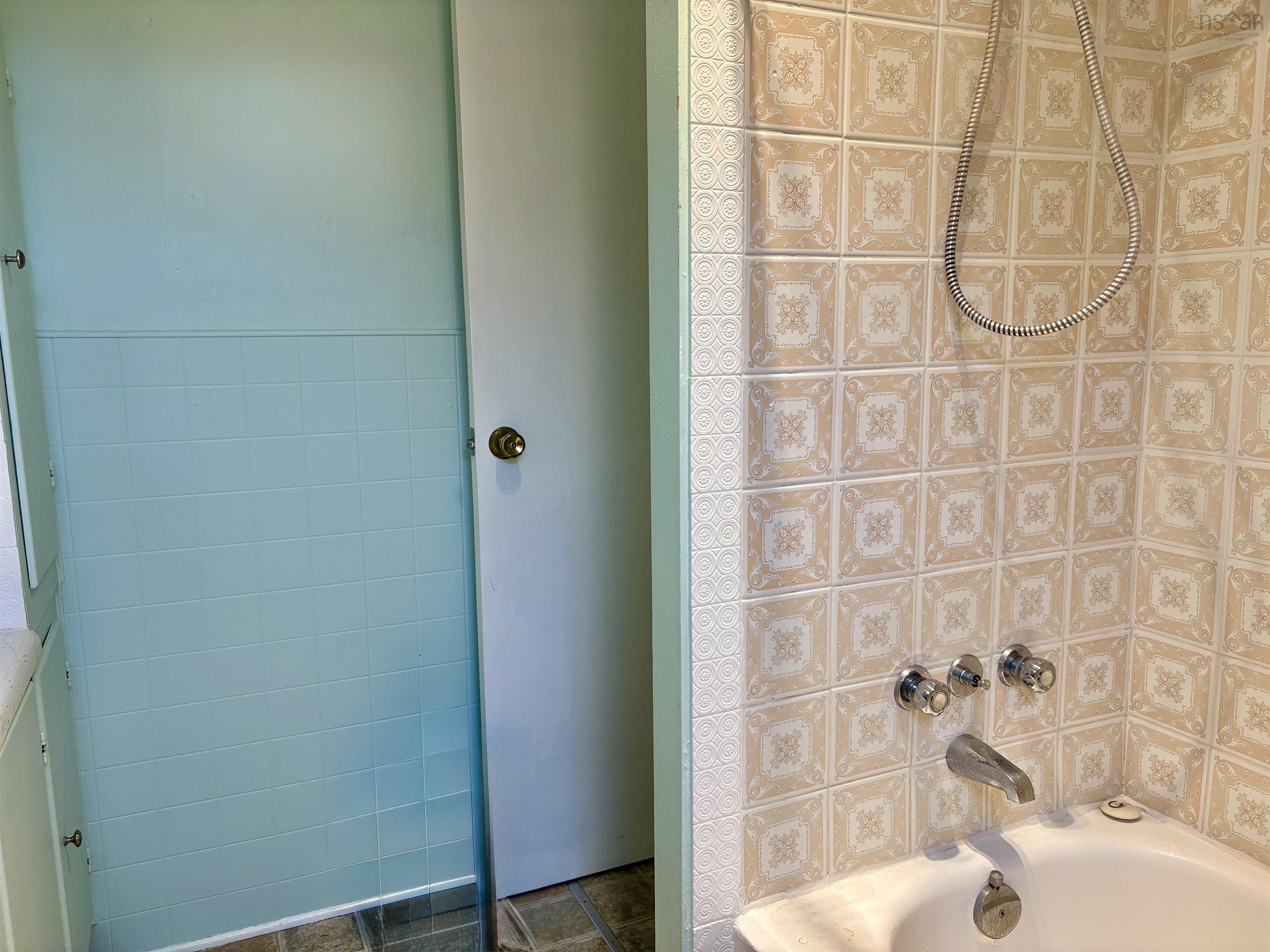 $225,000.00: 1266 Back Road, Chéticamp