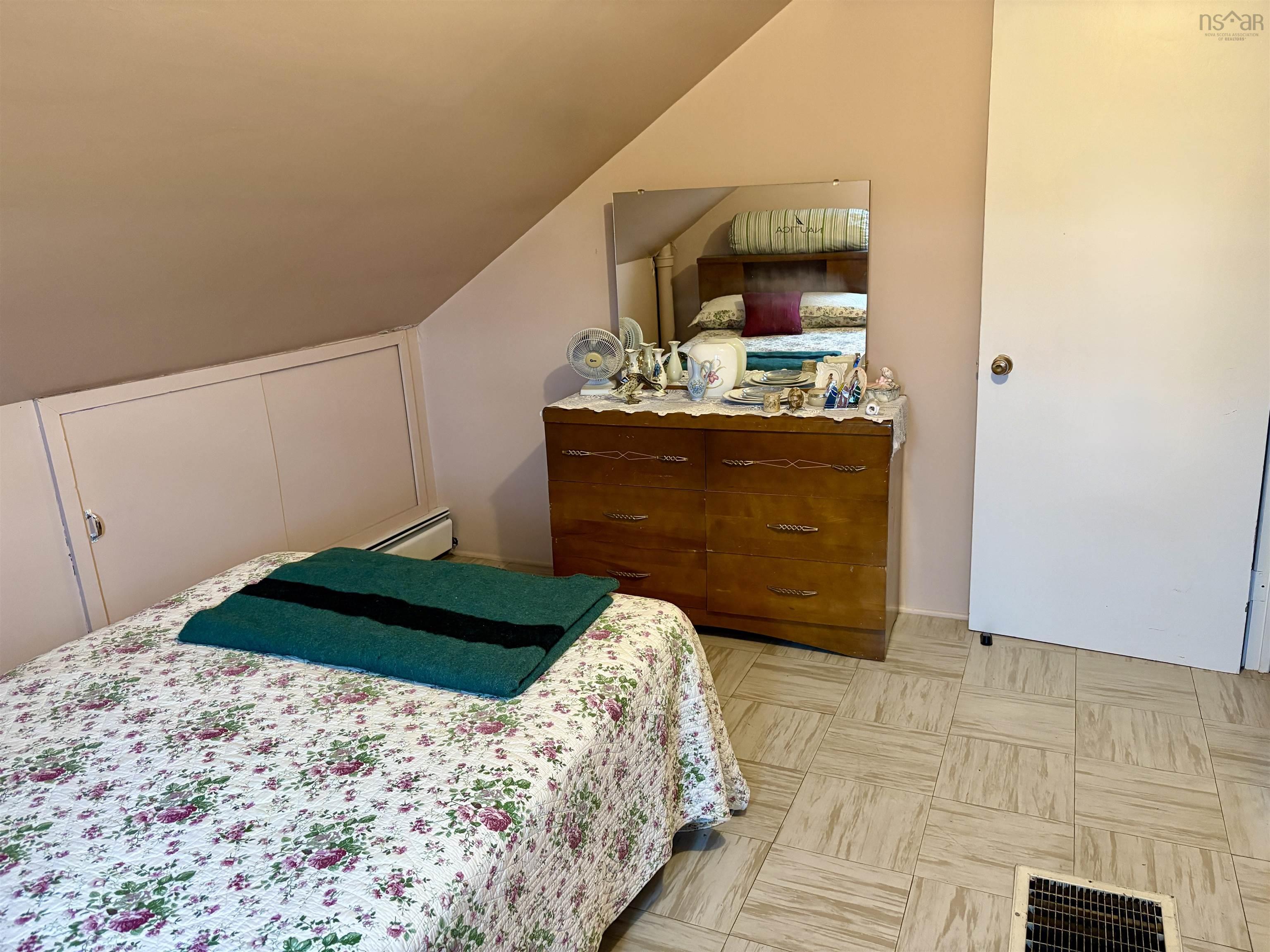 $225,000.00: 1266 Back Road, Chéticamp