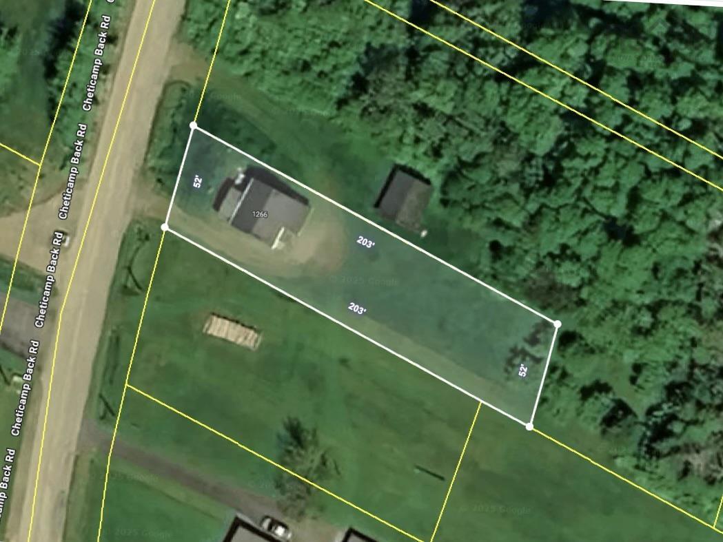 $225,000.00: 1266 Back Road, Chéticamp