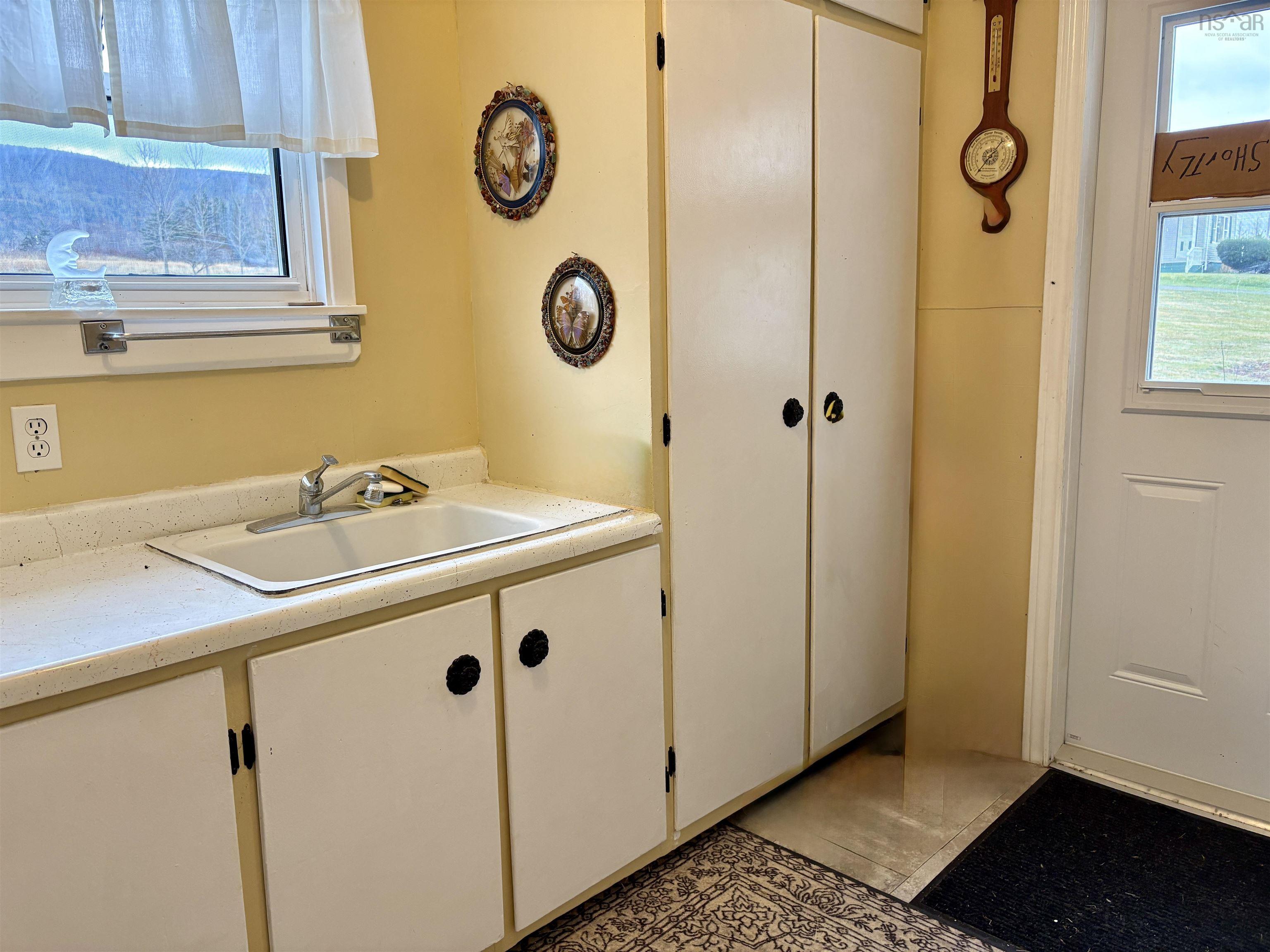 $225,000.00: 1266 Back Road, Chéticamp