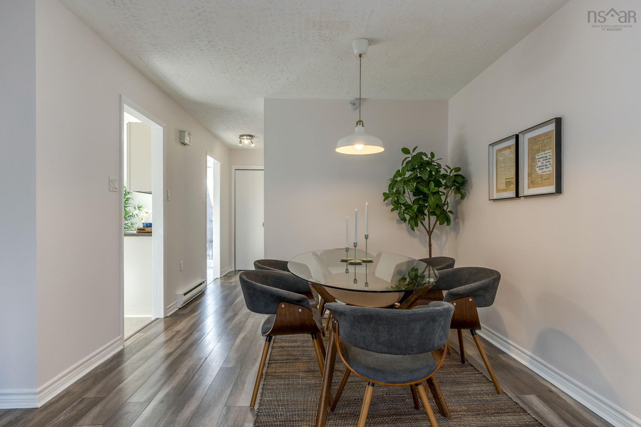 $399,000.00: 7 Braeside Lane, Clayton Park