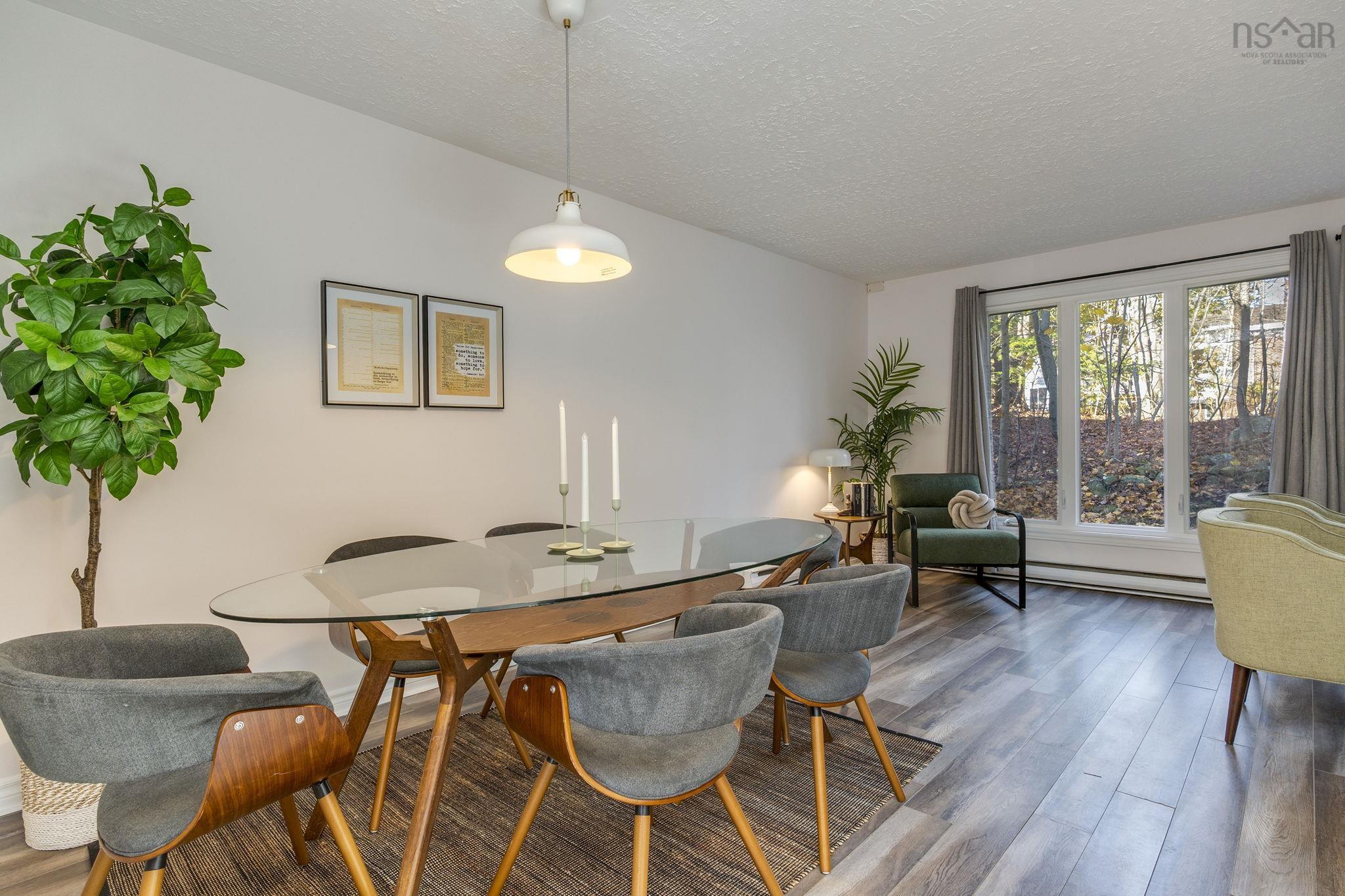 $399,000.00: 7 Braeside Lane, Clayton Park