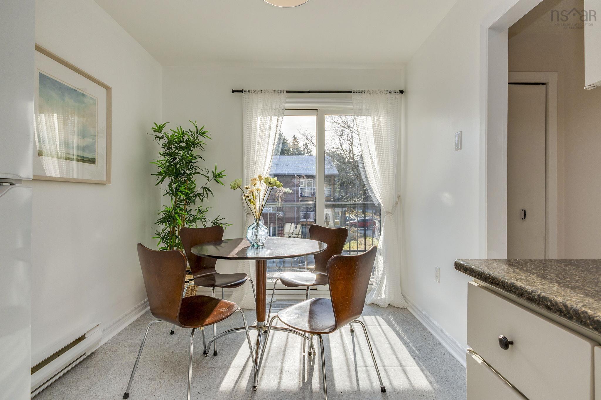 $399,000.00: 7 Braeside Lane, Clayton Park