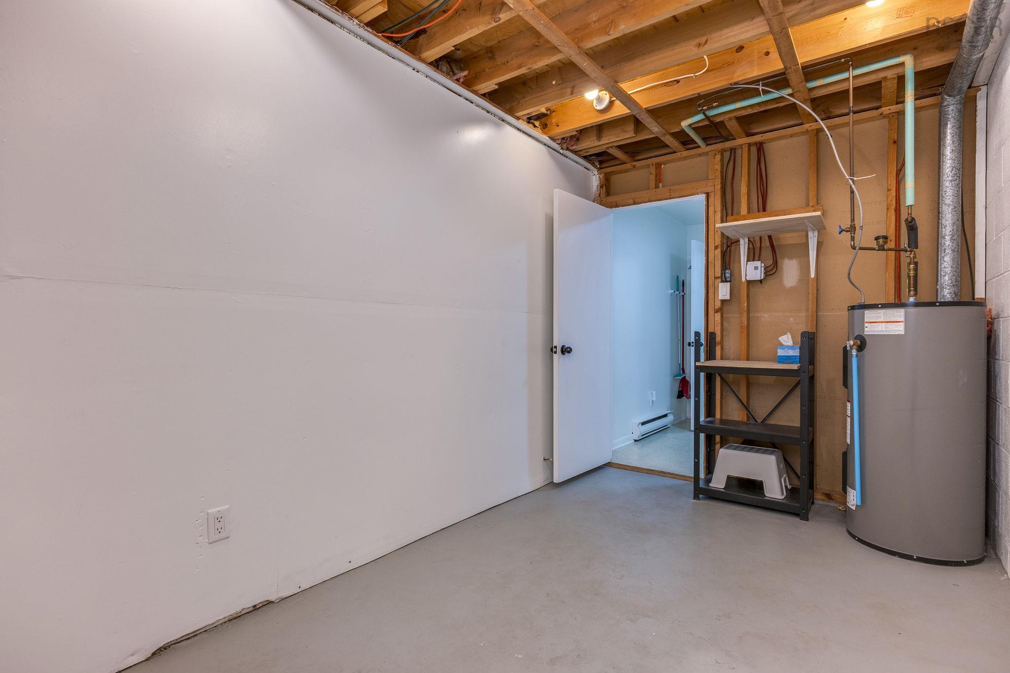 $399,000.00: 7 Braeside Lane, Clayton Park