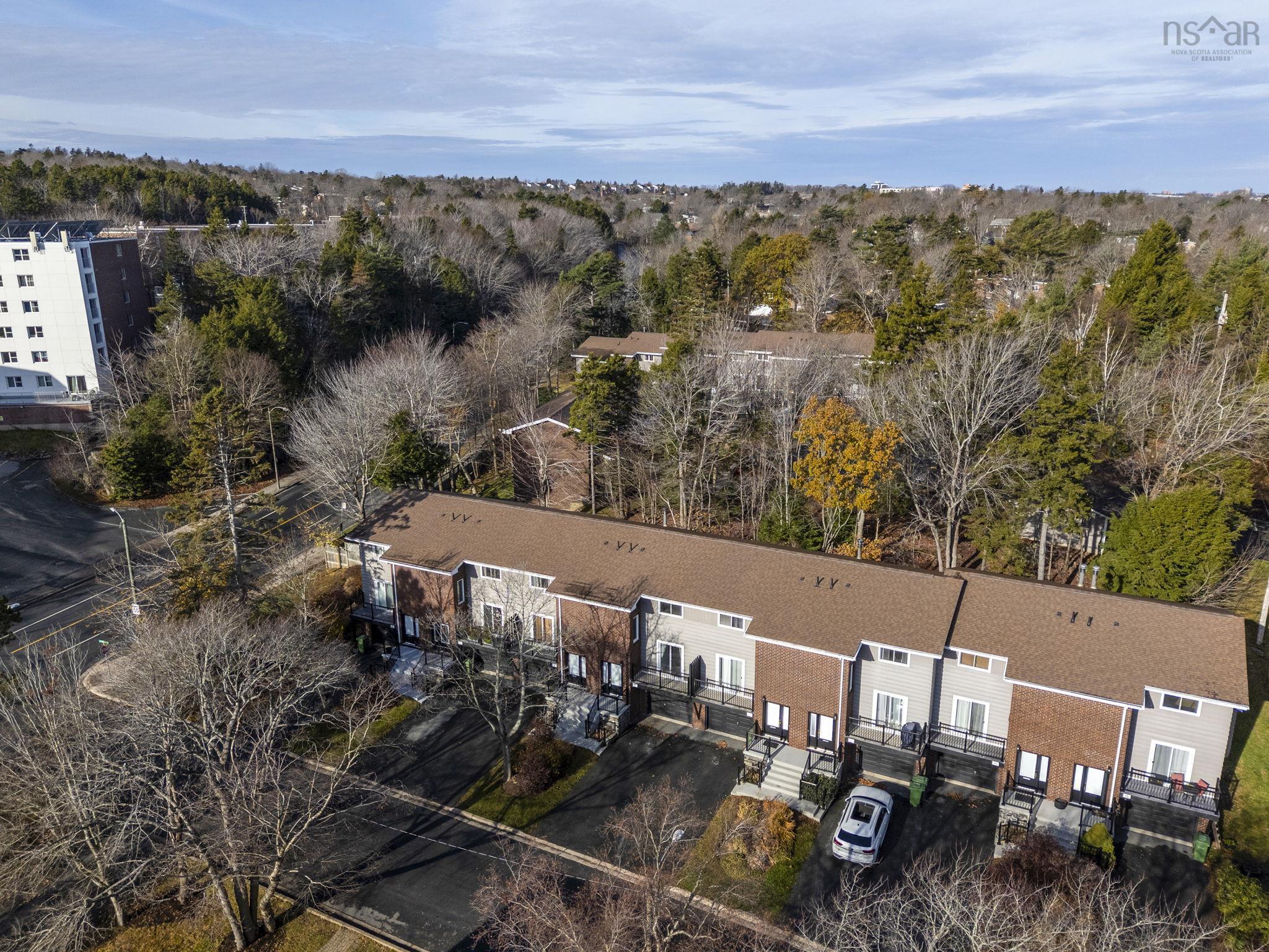 $399,000.00: 7 Braeside Lane, Clayton Park