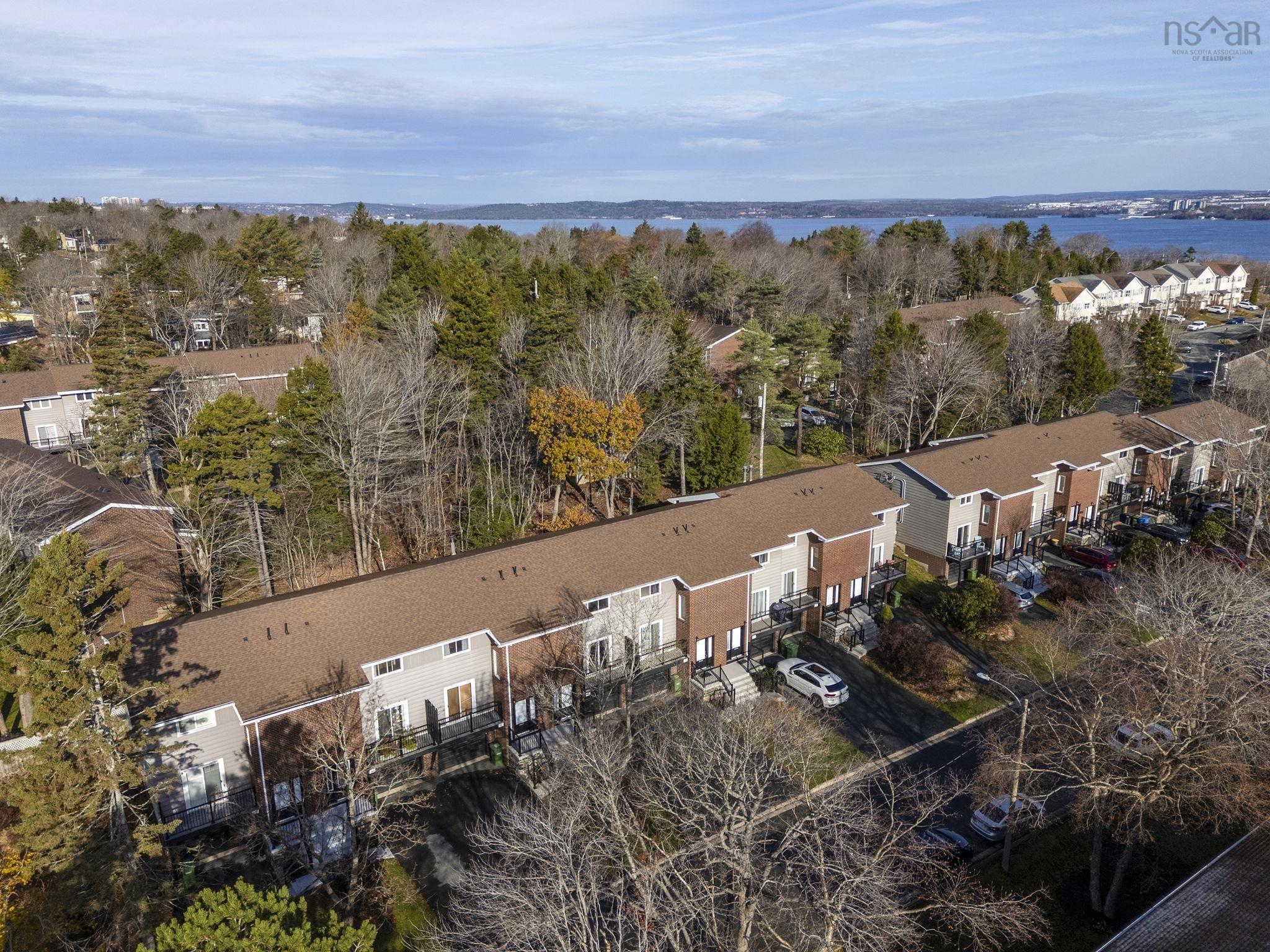 $399,000.00: 7 Braeside Lane, Clayton Park