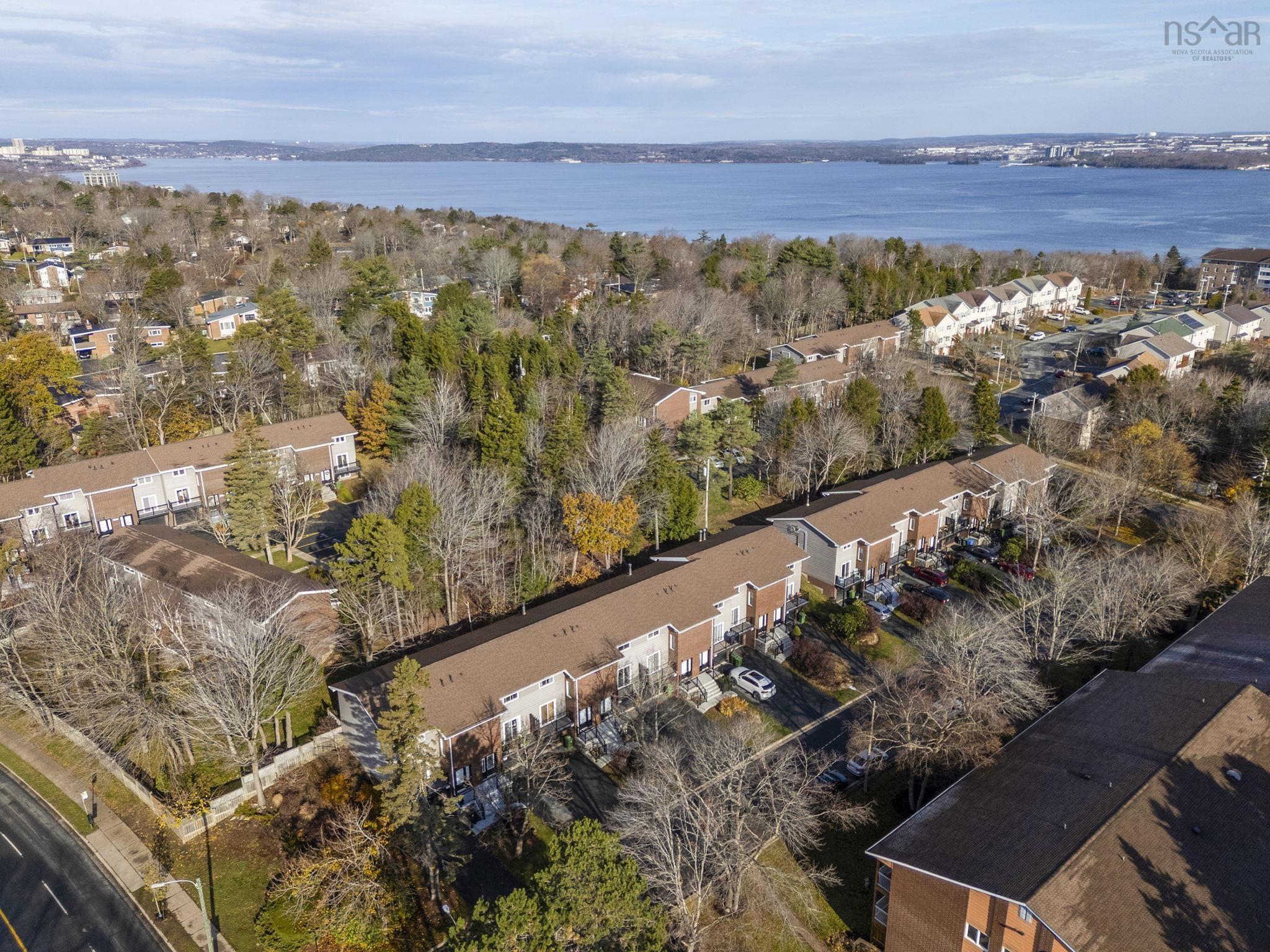 $399,000.00: 7 Braeside Lane, Clayton Park