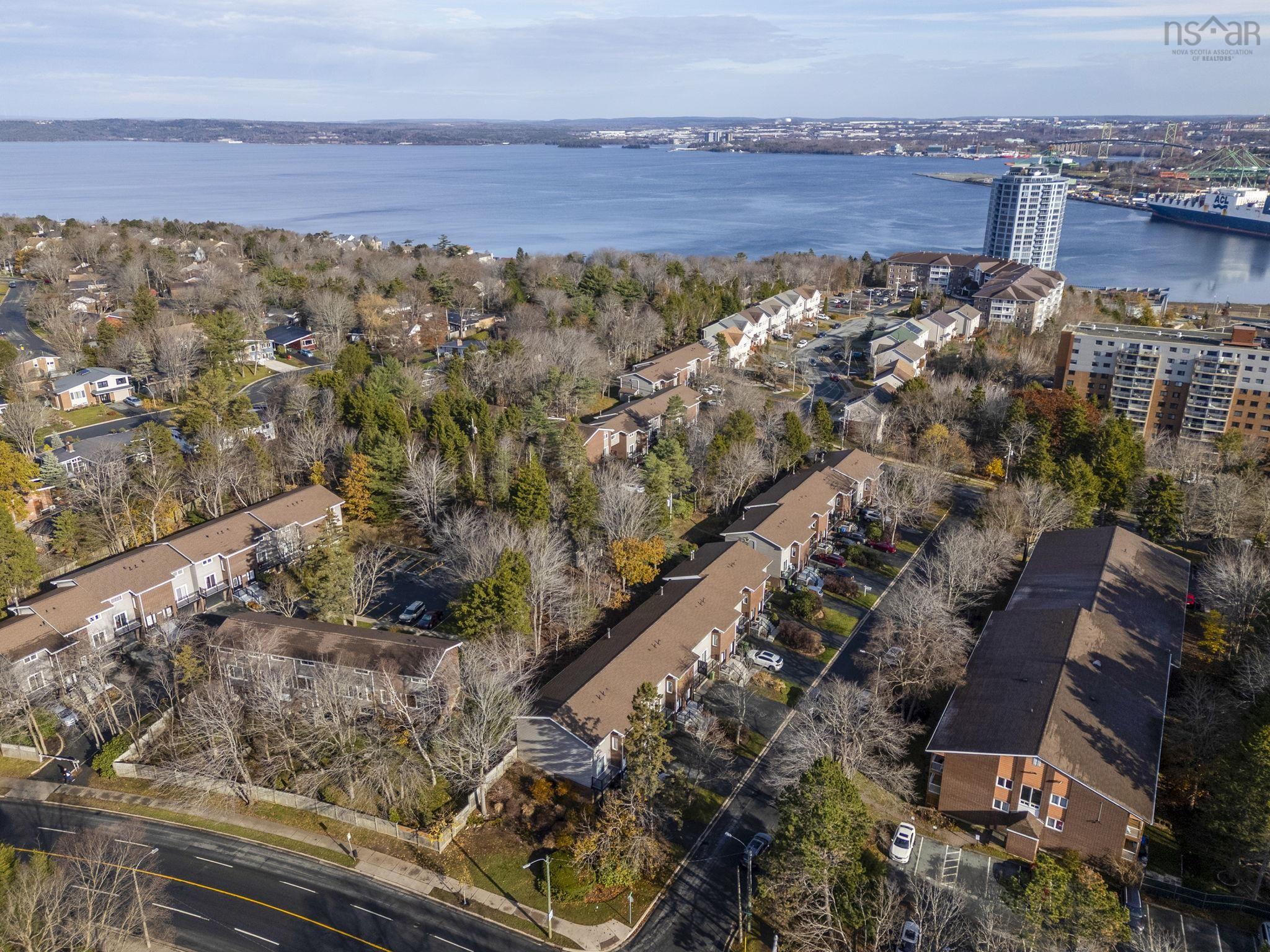 $399,000.00: 7 Braeside Lane, Clayton Park