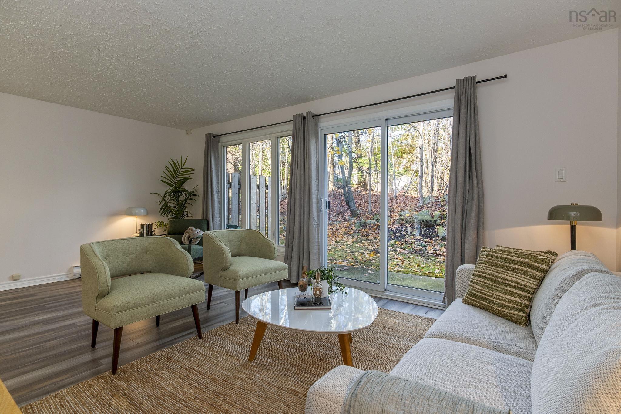 $399,000.00: 7 Braeside Lane, Clayton Park