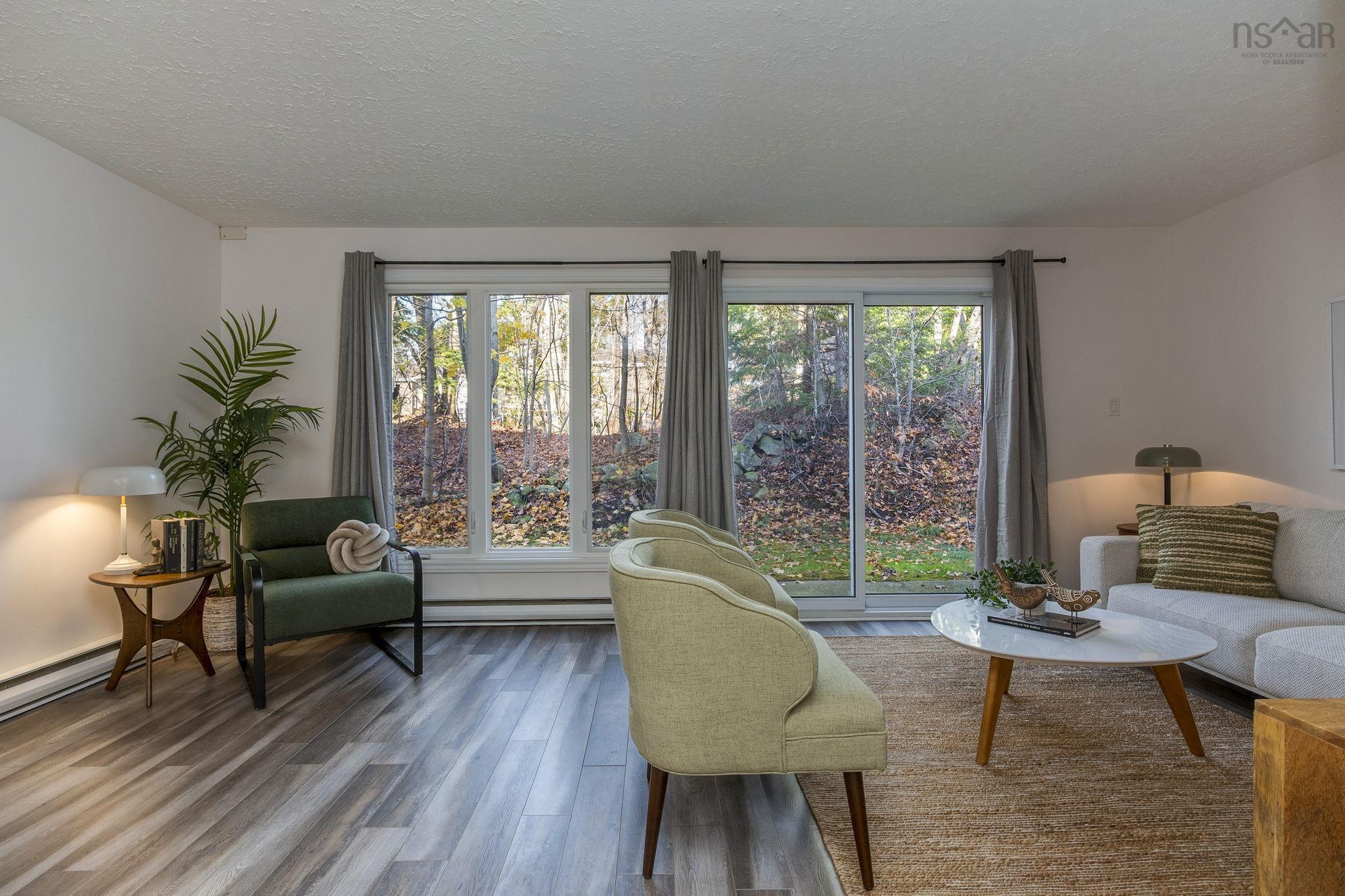 $399,000.00: 7 Braeside Lane, Clayton Park