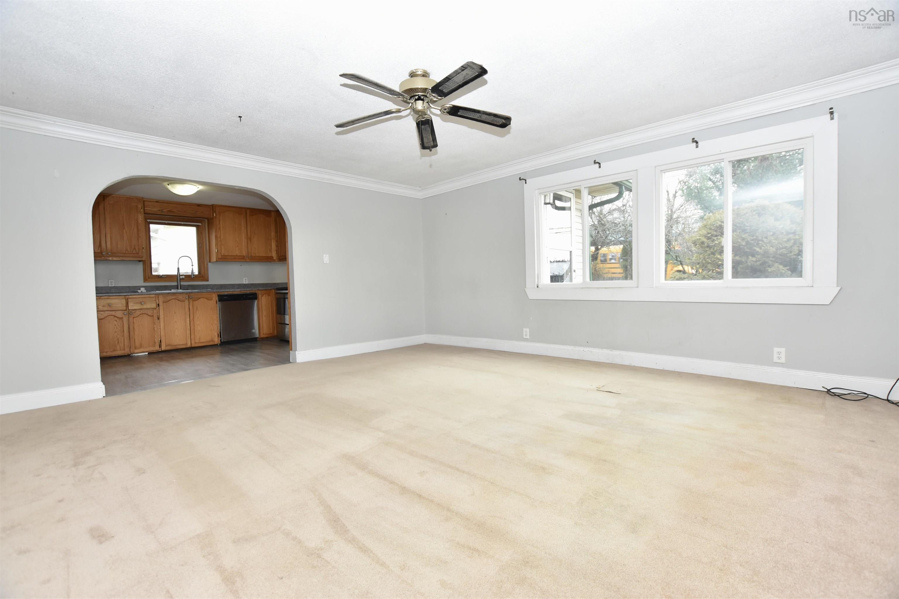 $339,900.00: 1517 St.Margarets Bay Road, Lakeside