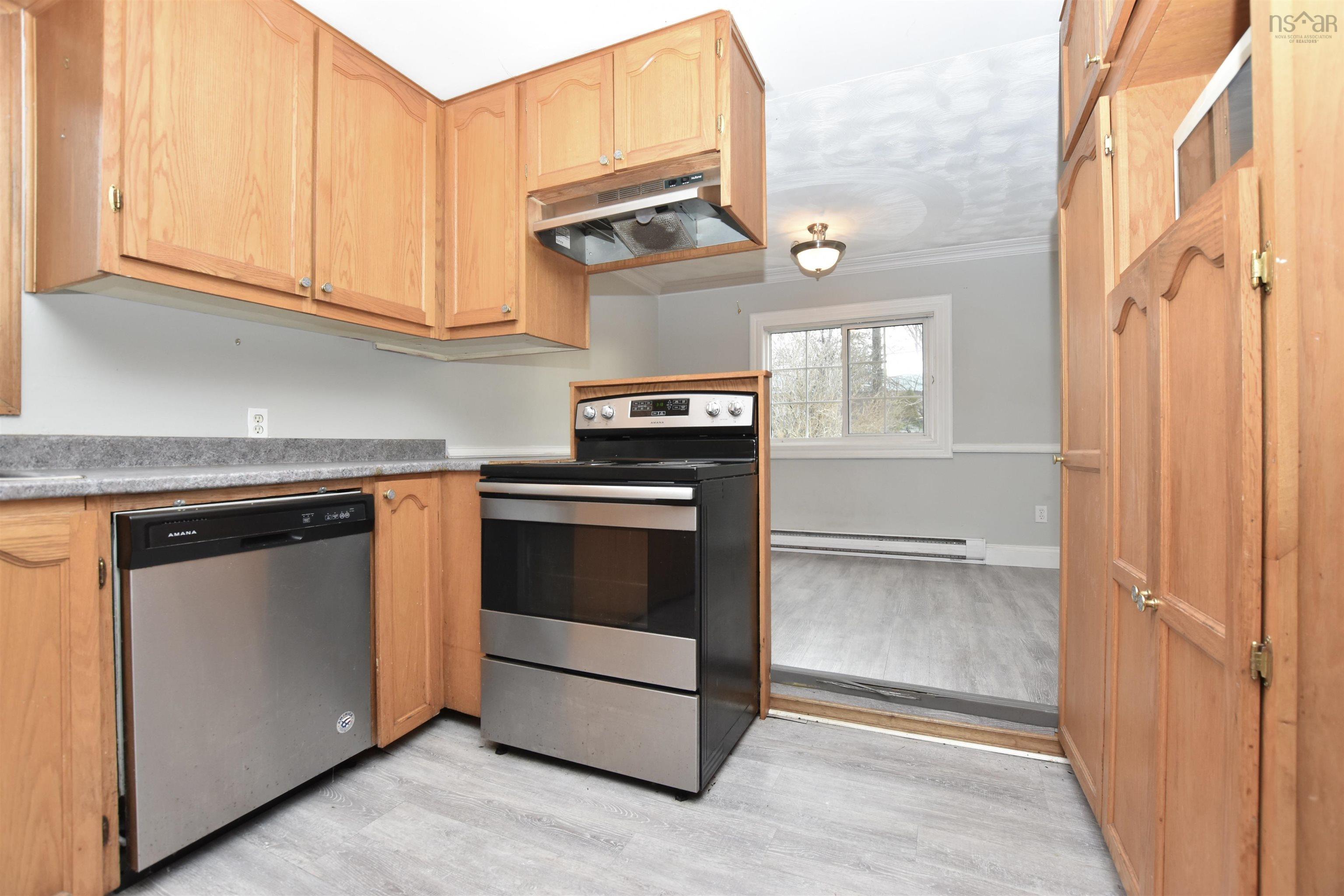 $339,900.00: 1517 St.Margarets Bay Road, Lakeside