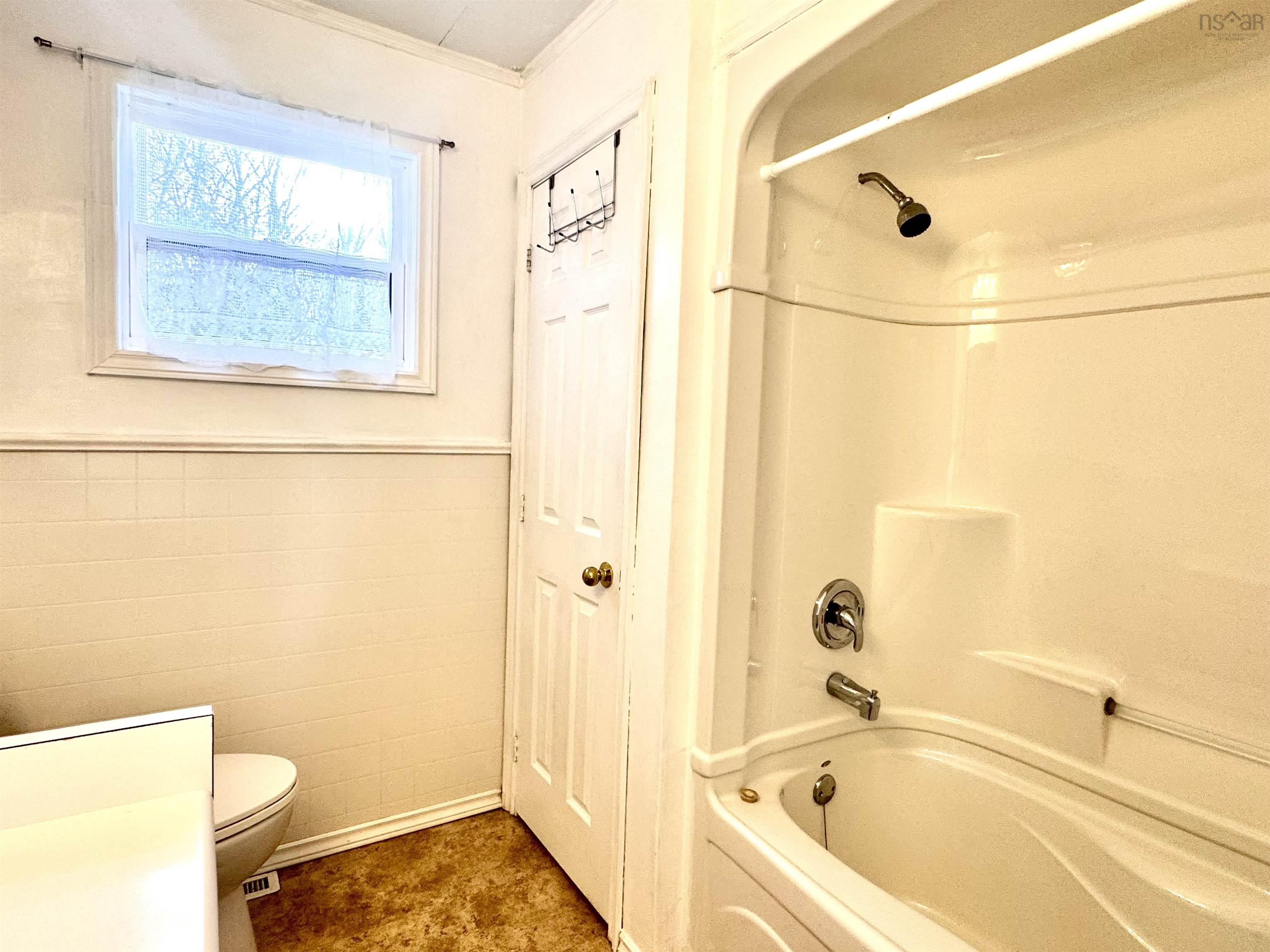 $179,500.00: 18 Avalon Crescent, Glace Bay