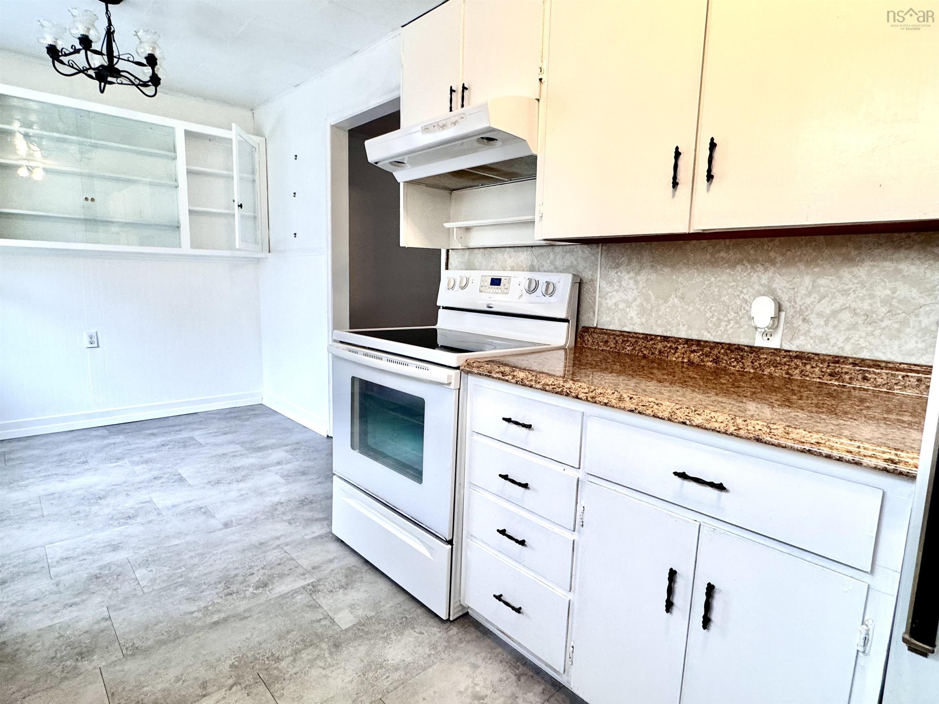 $179,500.00: 18 Avalon Crescent, Glace Bay