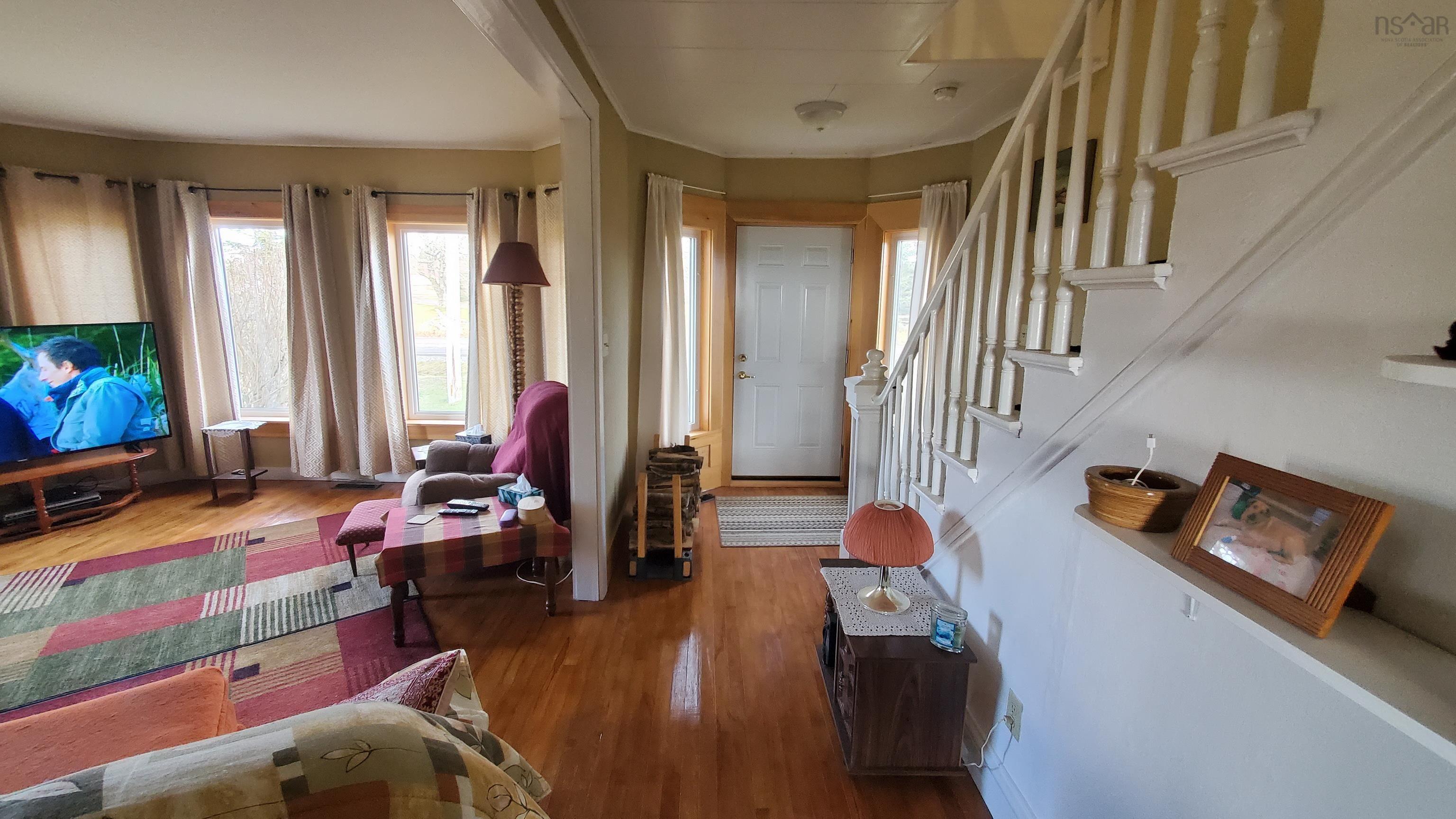 $234,900.00: 3498 209 Highway, Advocate Harbour