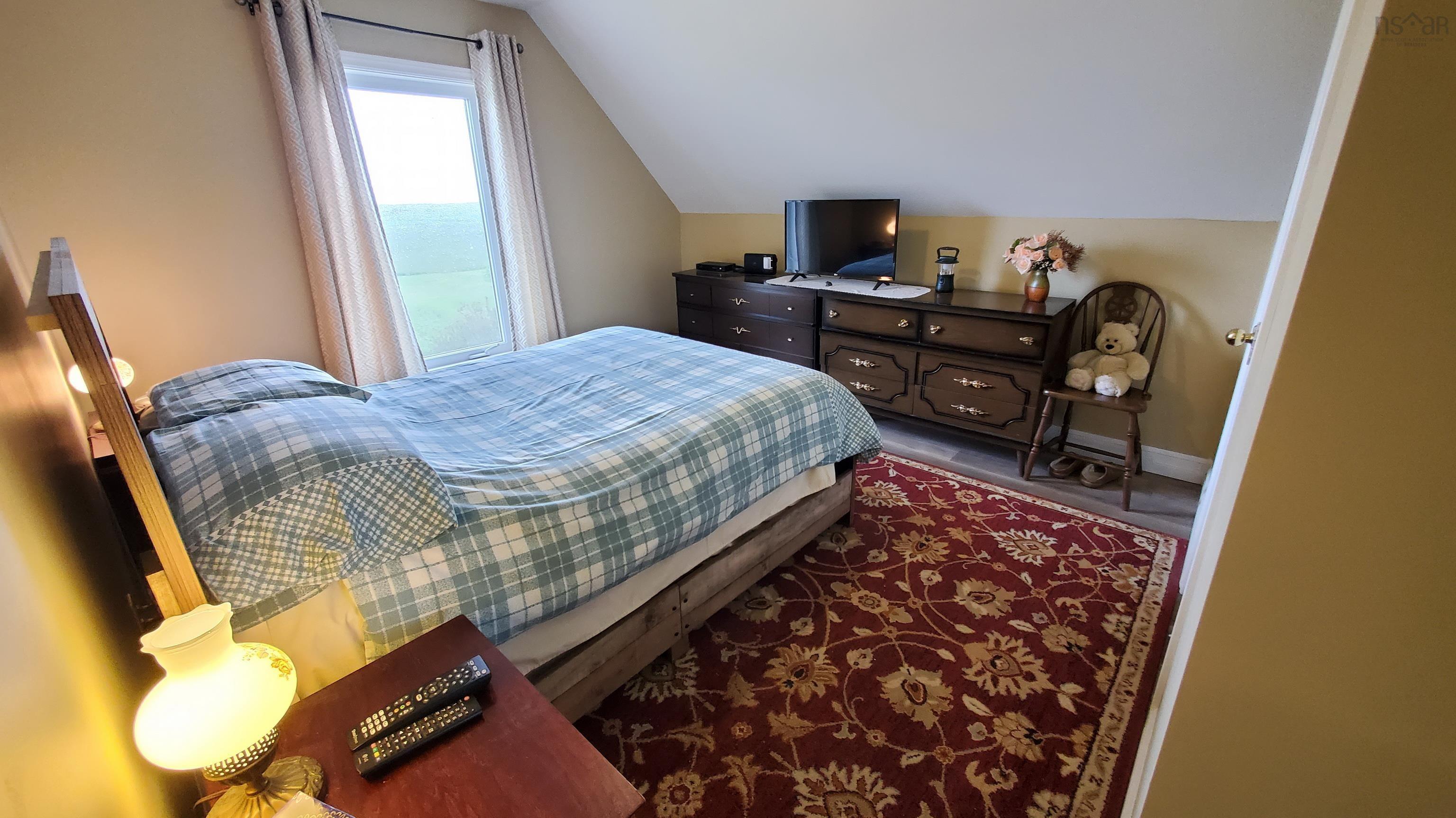 $234,900.00: 3498 209 Highway, Advocate Harbour