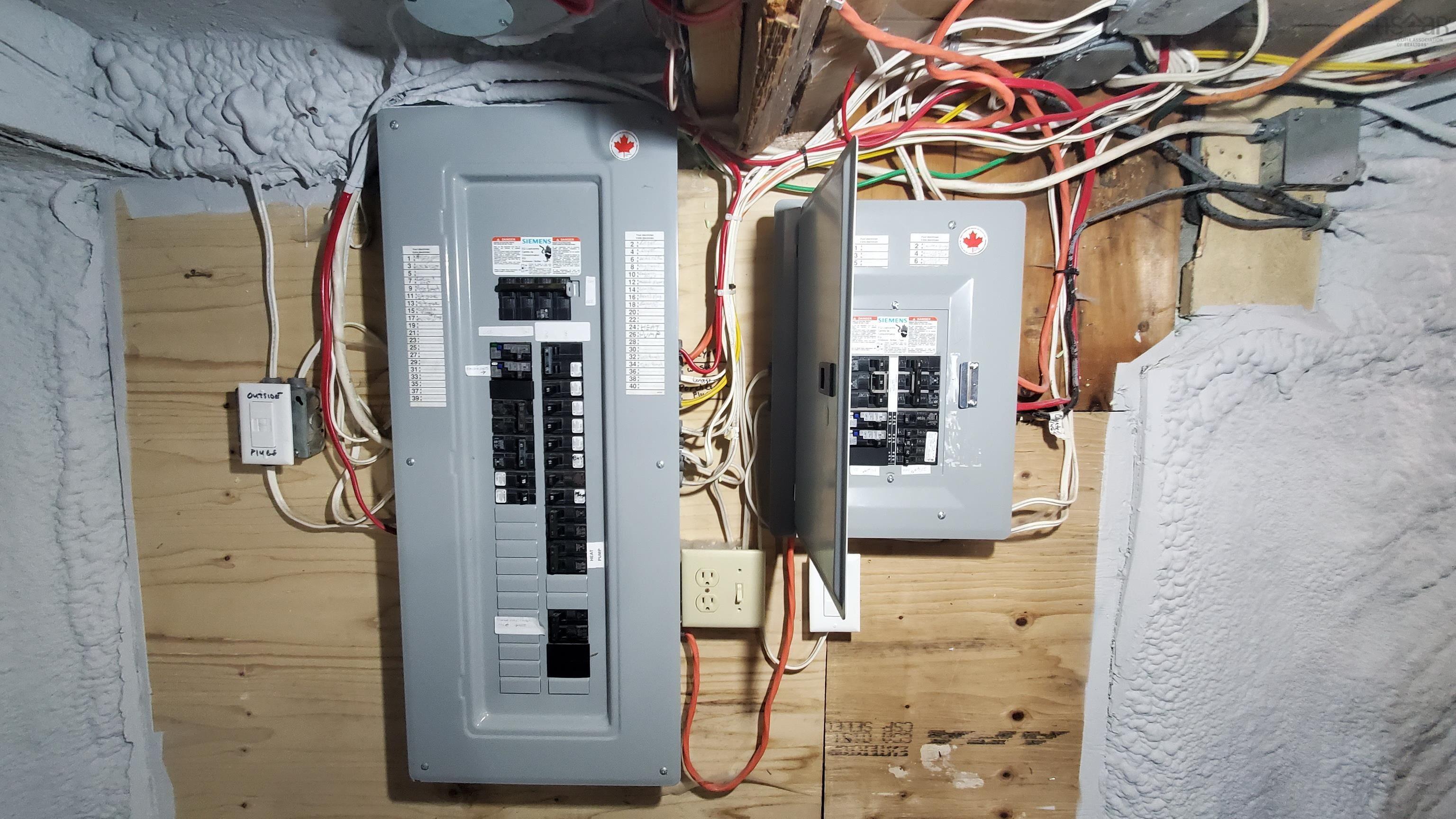 $234,900.00: 3498 209 Highway, Advocate Harbour