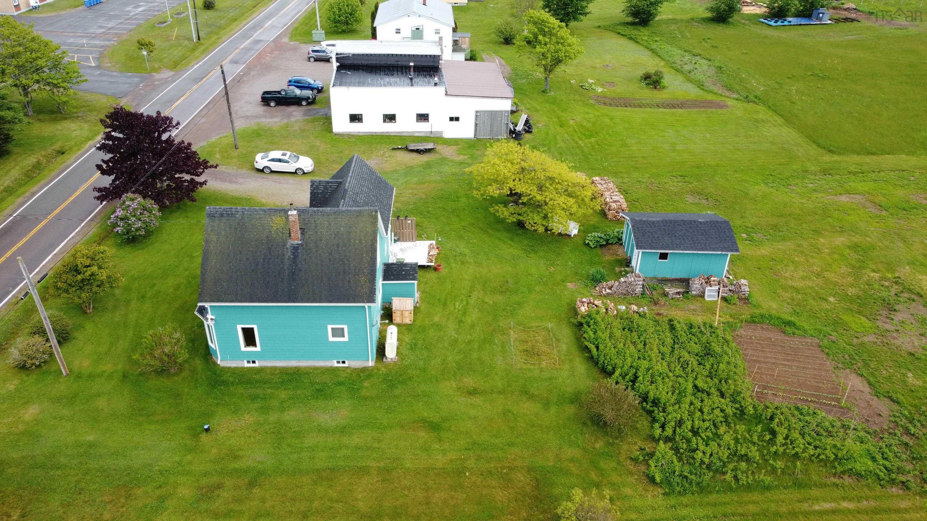 $234,900.00: 3498 209 Highway, Advocate Harbour