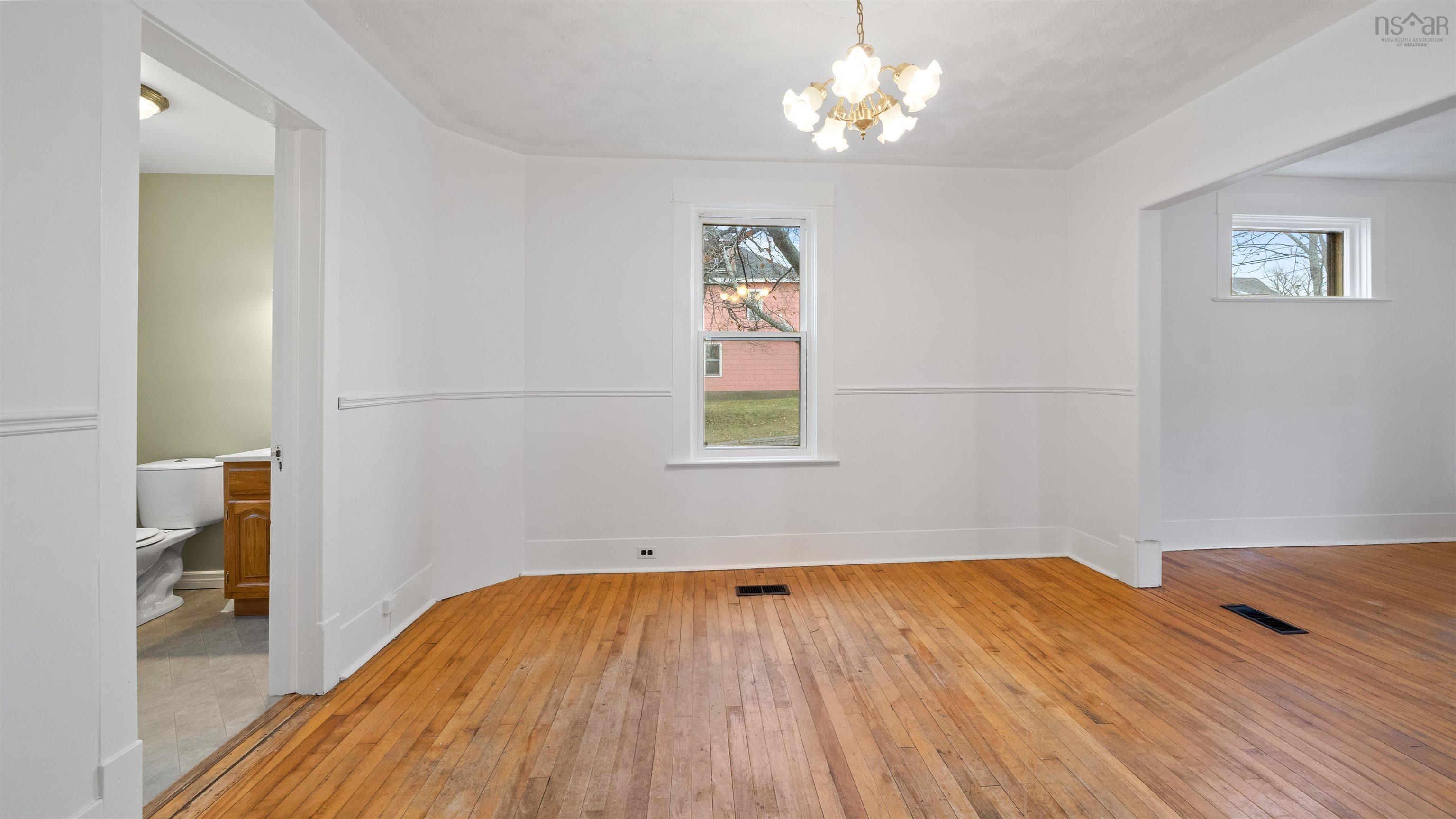 $224,500.00: 515 Pleasant Street, New Glasgow