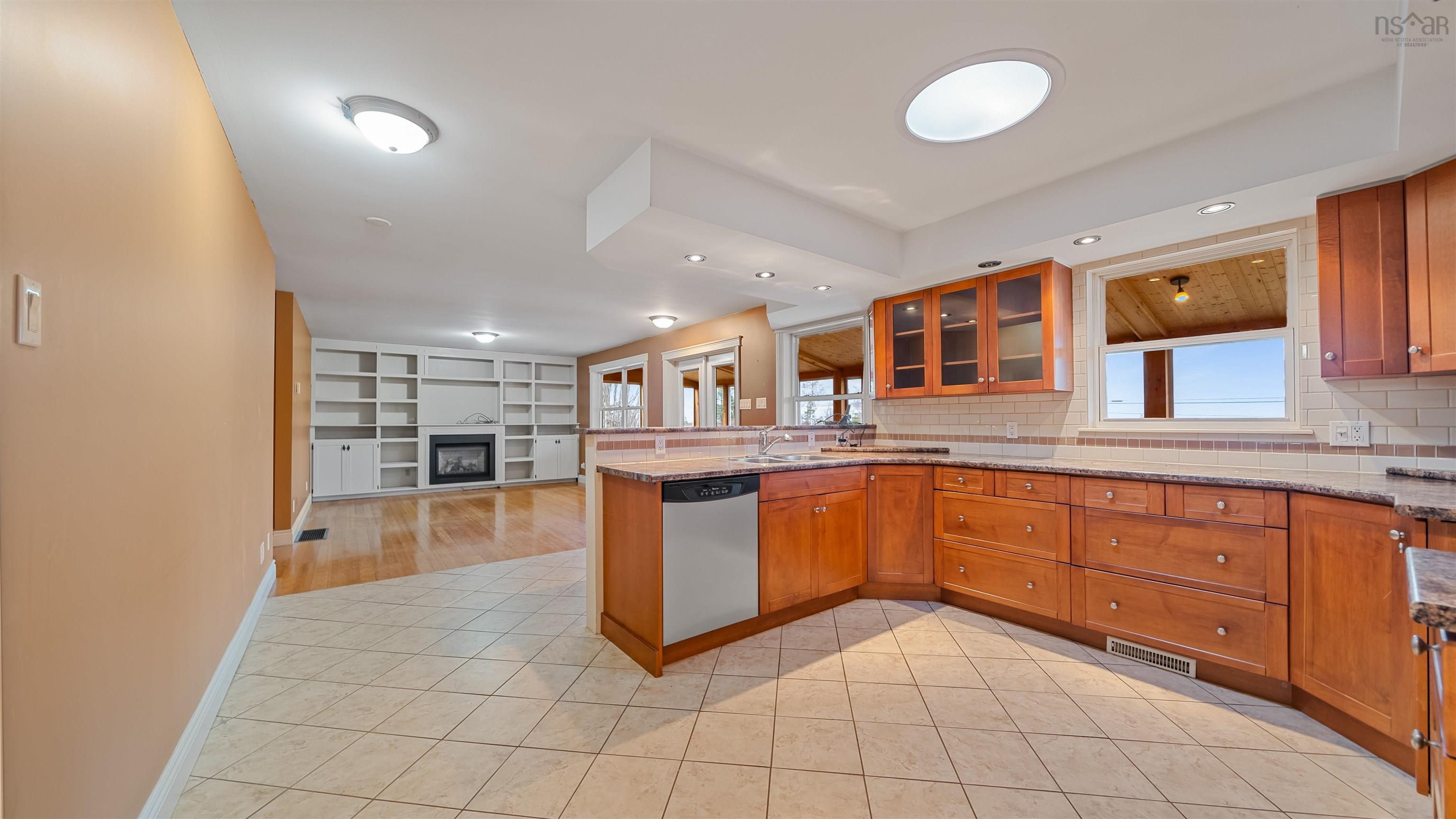 $399,900.00: 5918 Little Harbour Road, Kings Head