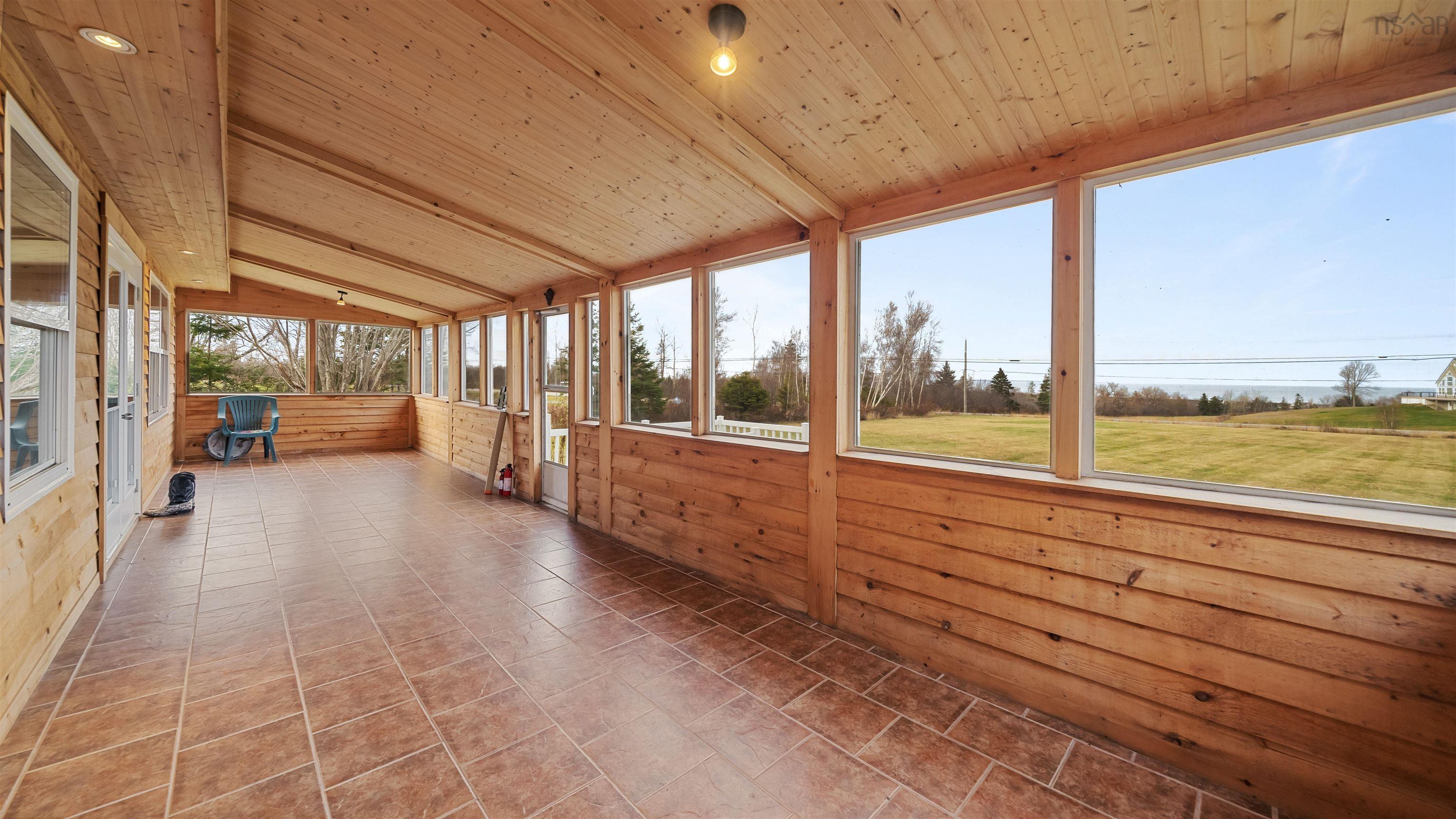 $399,900.00: 5918 Little Harbour Road, Kings Head