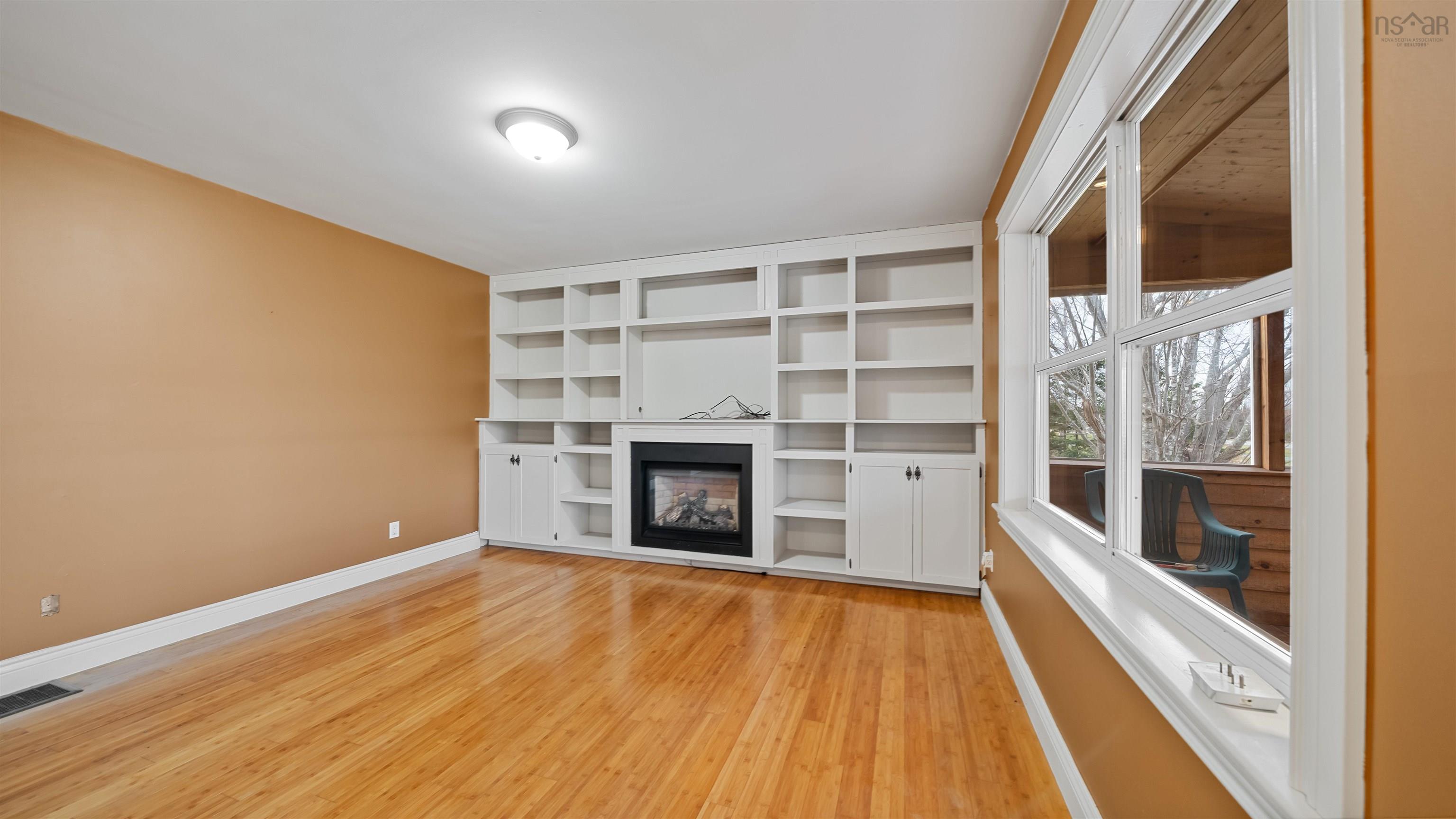 $399,900.00: 5918 Little Harbour Road, Kings Head