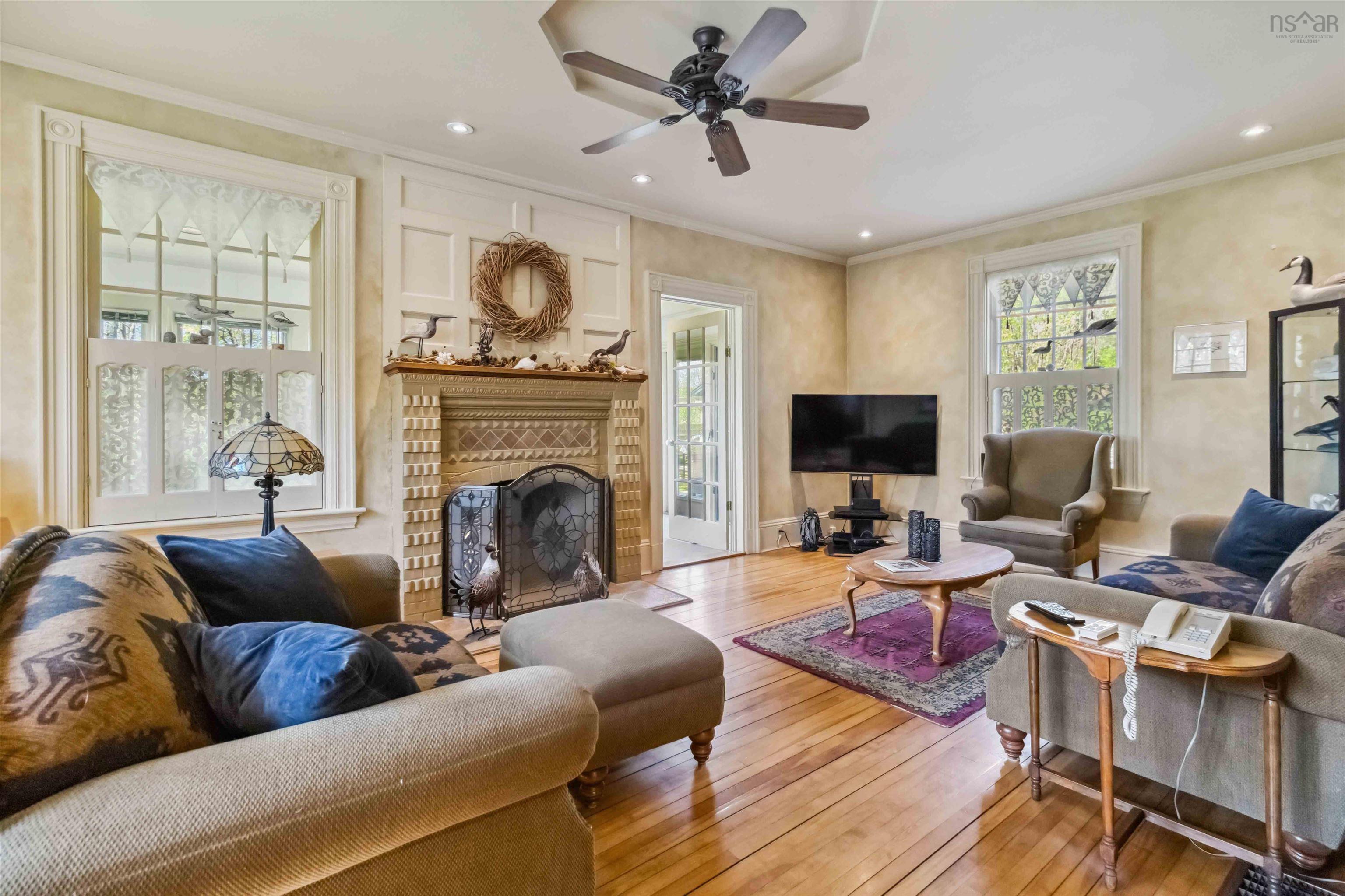 $599,900.00: 811 Lahave Street, Bridgewater