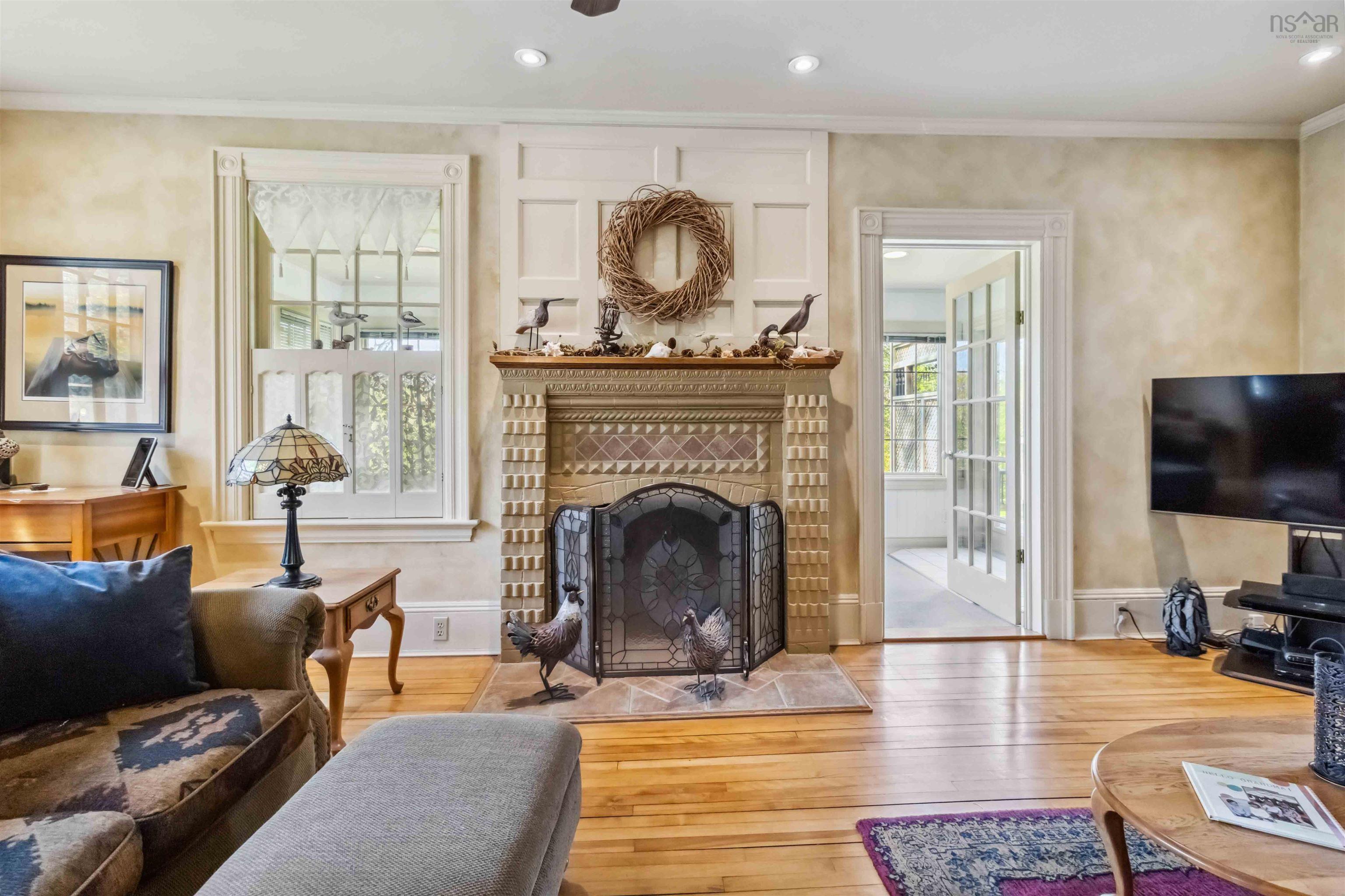 $599,900.00: 811 Lahave Street, Bridgewater